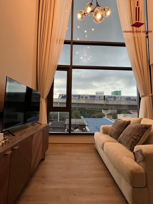 ✨ For Sale: The Crest Park Residences Condo ✨ 💰 ONLY 6,690,000 THB
