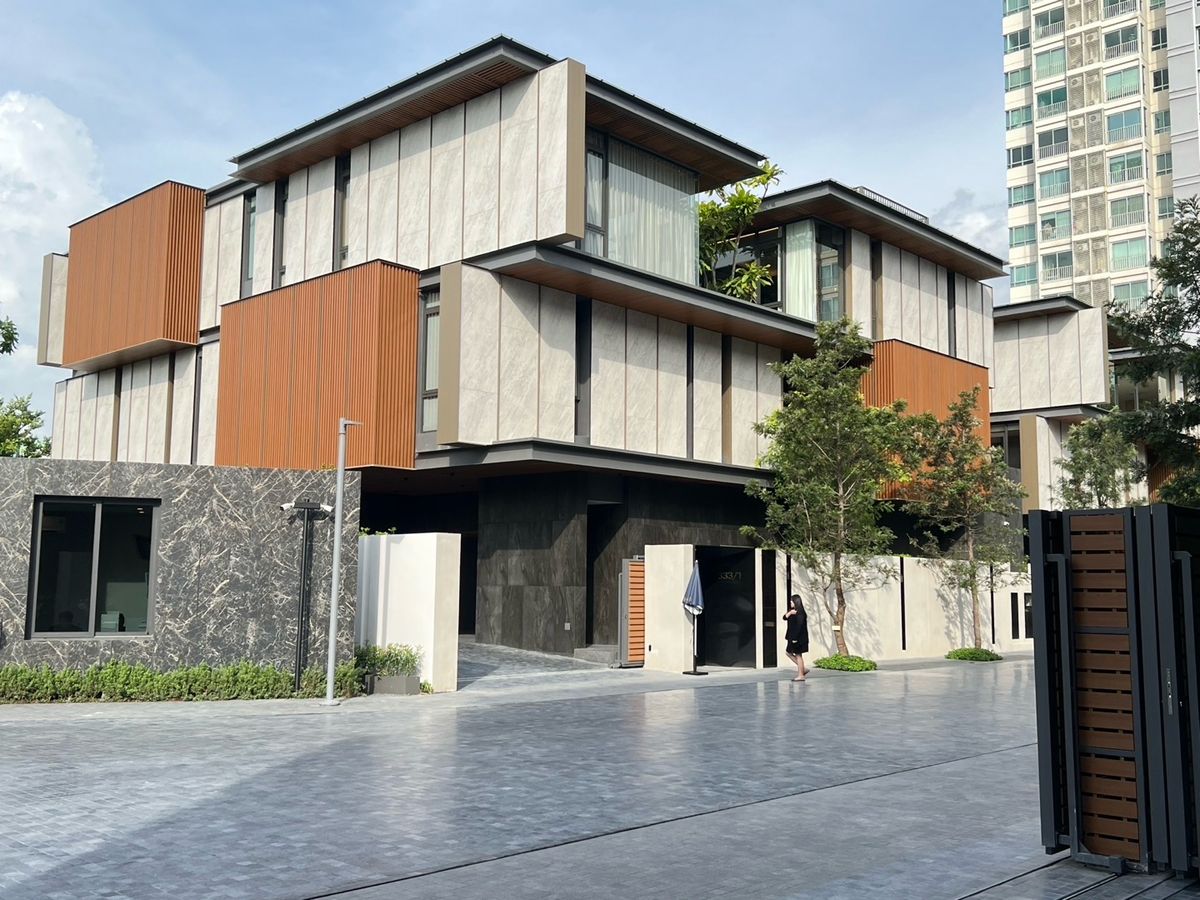 (คฤหาสน์หรู+สระว่ายน้ำ) Sonle Residence บ้านเดี่ยว3 ชั้น พื้นที่ใช้สอย 1,365-1,595 ตรม. ในราคาเริ่ม 260 MB (คฤหาสน์หรู+สระว่ายน้ำ) Sonle Residence บ้านเดี่ยว3 ชั้น พื้นที่ใช้สอย 1,365-1,595 ตรม. ในราคาเริ่ม 260 MB