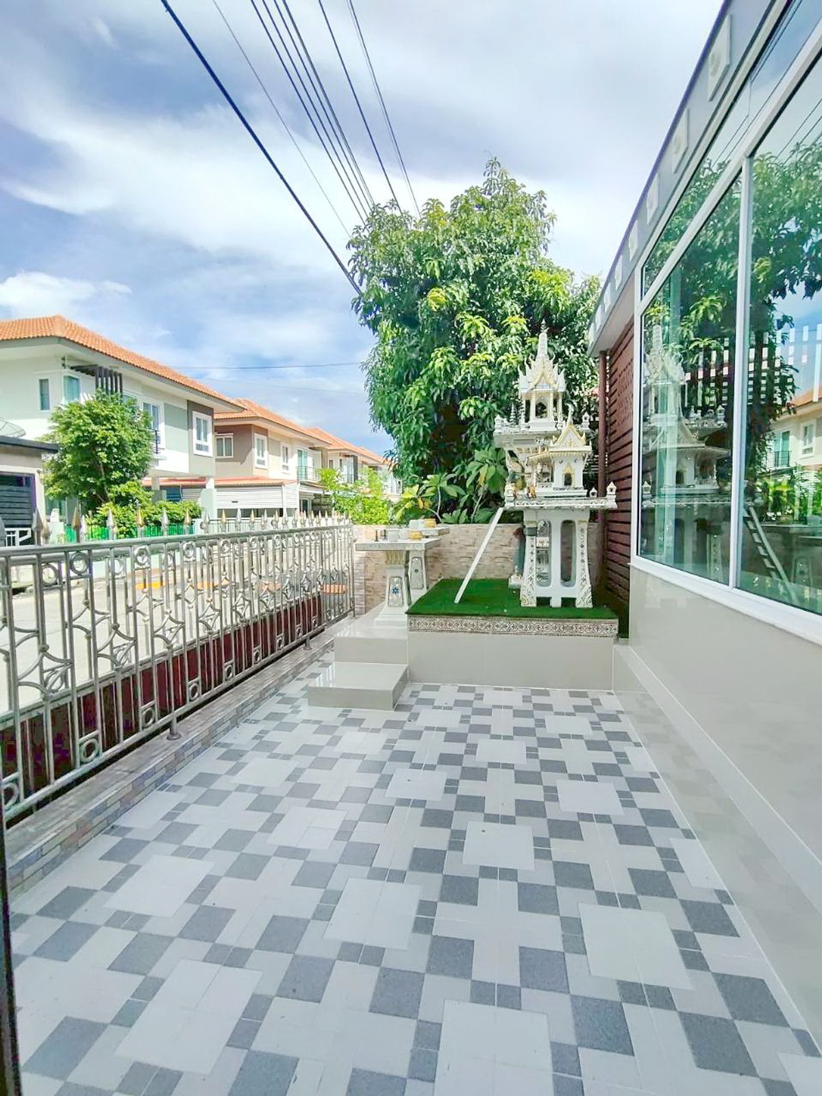 Selling cheap houses, M.Laphawan 21, filling the area New renovation, 6 beds, 3 water – รูปที่ 4