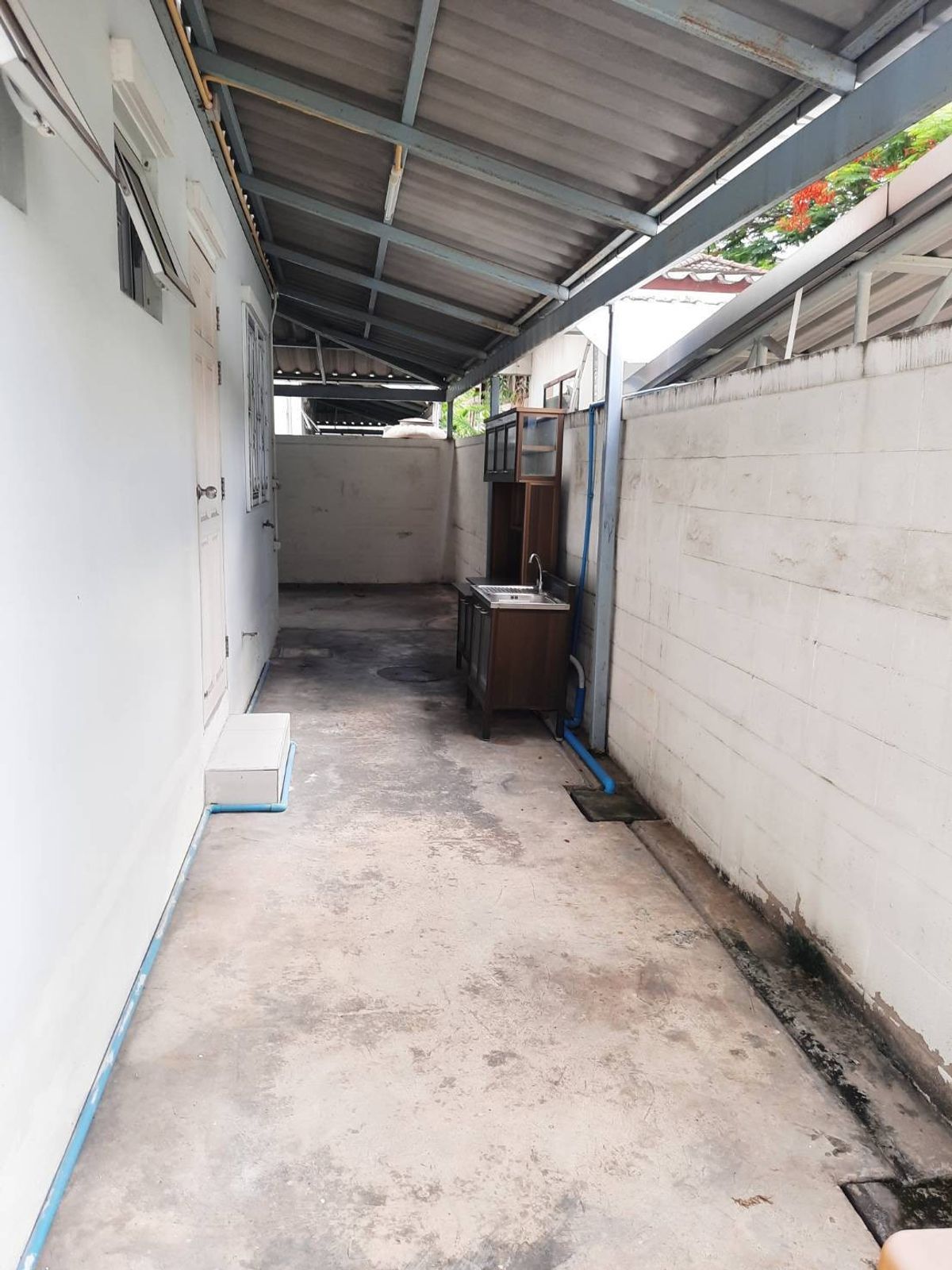 ให้เช่าบ้านเดี่ยว2ชั้น ถนนสุขุมวิท49 แอร์4เครื่องเฟอร์นิเจอร์ครบ มี3ห้องนอน2ห้องน้ำ ราคาเช่าเดือนละ33,000บาท – รูปที่ 3