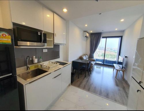 Condo for Sale: Ideo Mobi Sukhumvit 66