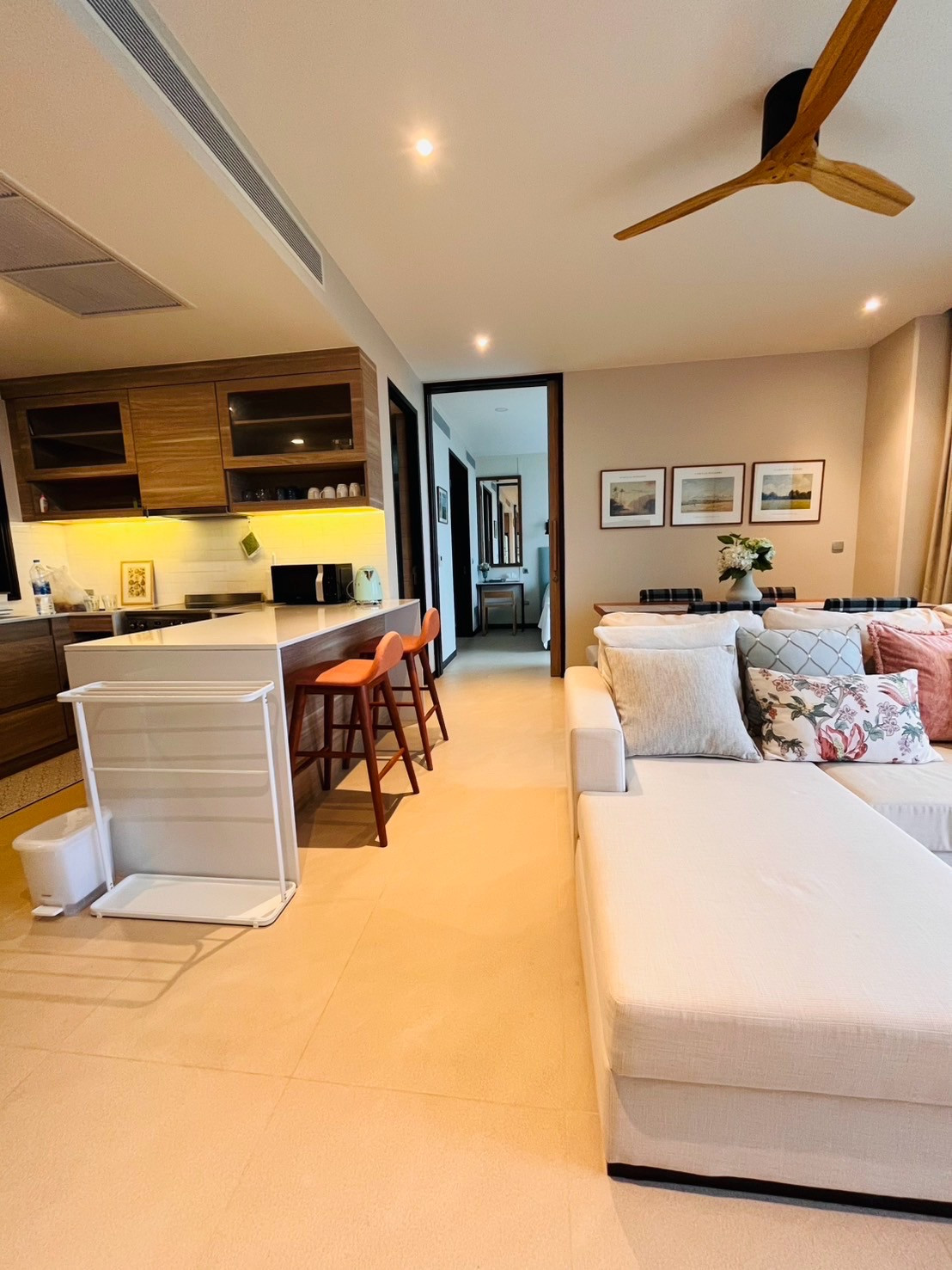 ให้เช่าคอนโดปรับปรุงใหม่ - Swan Lake Residence 2 ห้องนอน 2 ห้องน้ำ 92 ตรม. สูดอากาศสดชื่นเต็มปอด ให้เช่าคอนโดปรับปรุงใหม่ - Swan Lake Residence 2 ห้องนอน 2 ห้องน้ำ 92 ตรม. สูดอากาศสดชื่นเต็มปอด