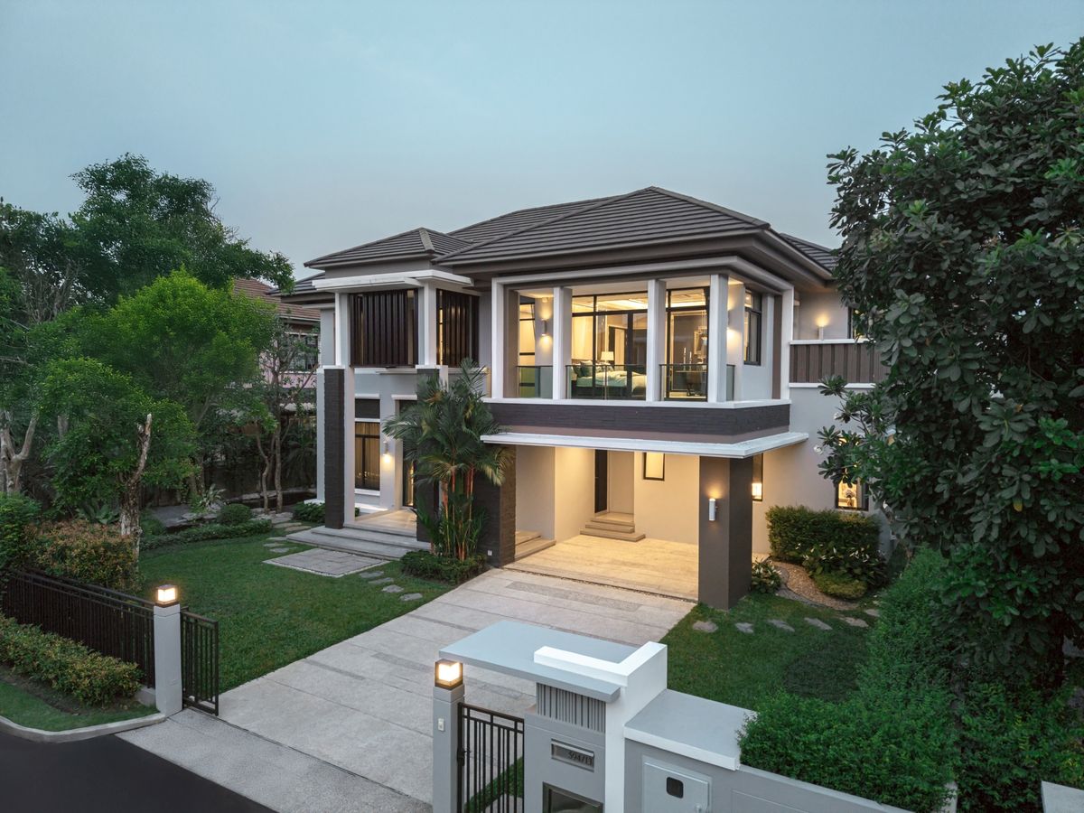 Can live without having to wait for the house with decoration At the price that cannot be found anymore !! Worth more than worth Get a mansion next to the Golden Location Road, the land price rises every year. Can live without having to wait for the house with decoration At the price that cannot be found anymore !! Worth more than worth Get a mansion next to the Golden Location Road, the land price rises every year.