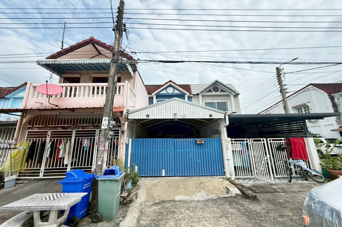 2 -story townhouse for sale, Rom Thip Hathai Rat Village, 33, near Safari World - Fashion Island 2 -story townhouse for sale, Rom Thip Hathai Rat Village, 33, near Safari World - Fashion Island