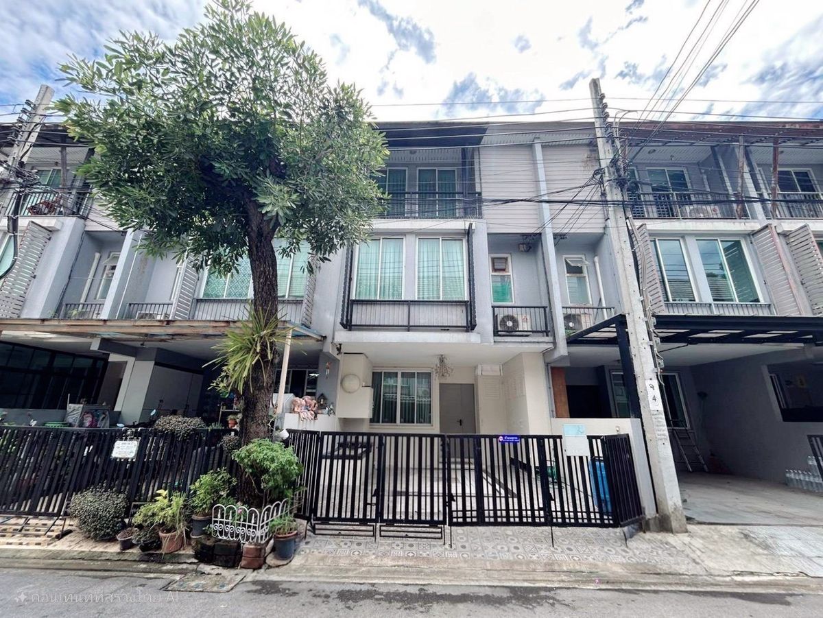 Areeya Daily Kaset-Nawamin Townhome 3 floors 
Built-in throughout the house