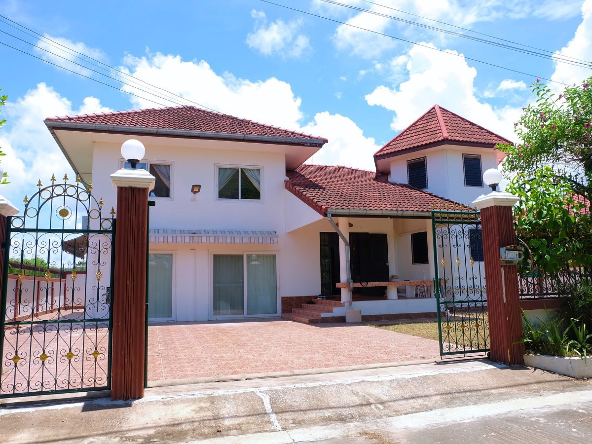 2 storey detached house for sale, Chan Hom Village (Khao Baisri -Khao Chi Chan) Phluta Luang Subdistrict, Sattahip District