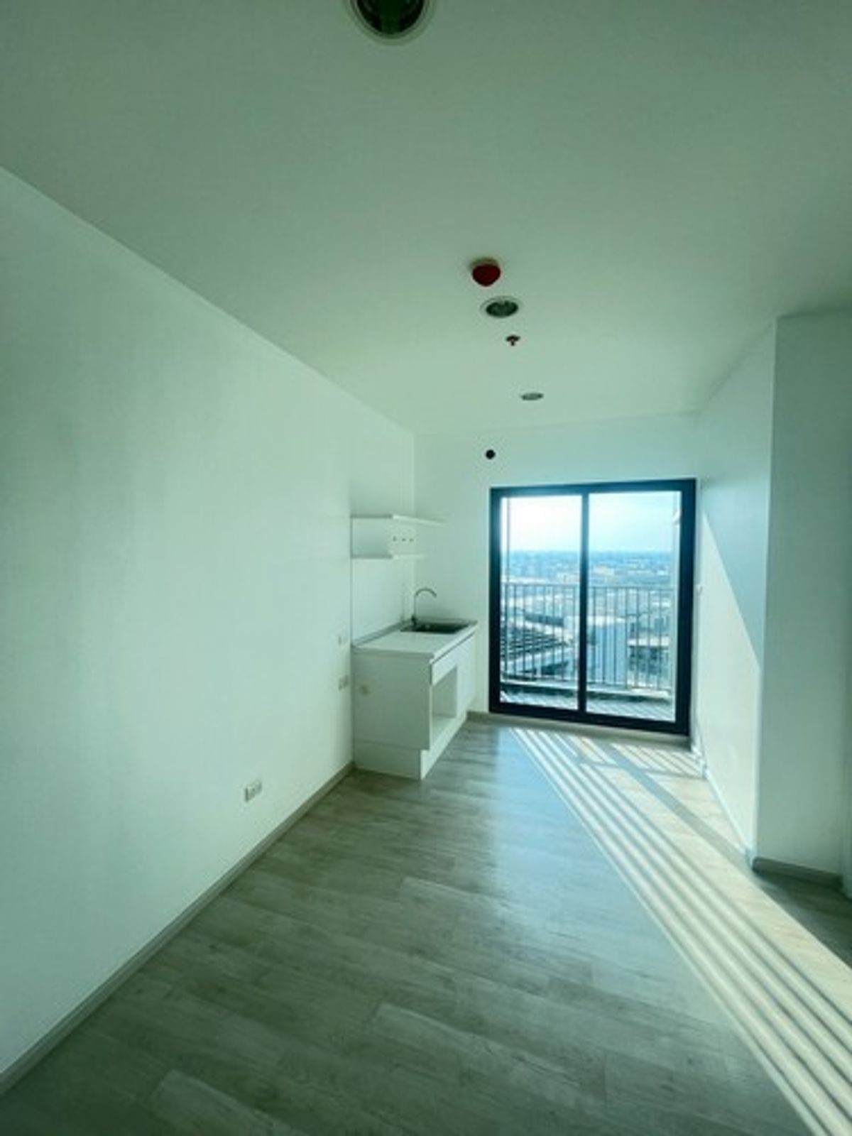 sb133 ขาย คอนโด พลัม เซ็นทรัลสเตชั่น plum condo central station ติดเซ็นทรัลเวสเกต เฟส2 LINE : @differthailand – รูปที่ 3