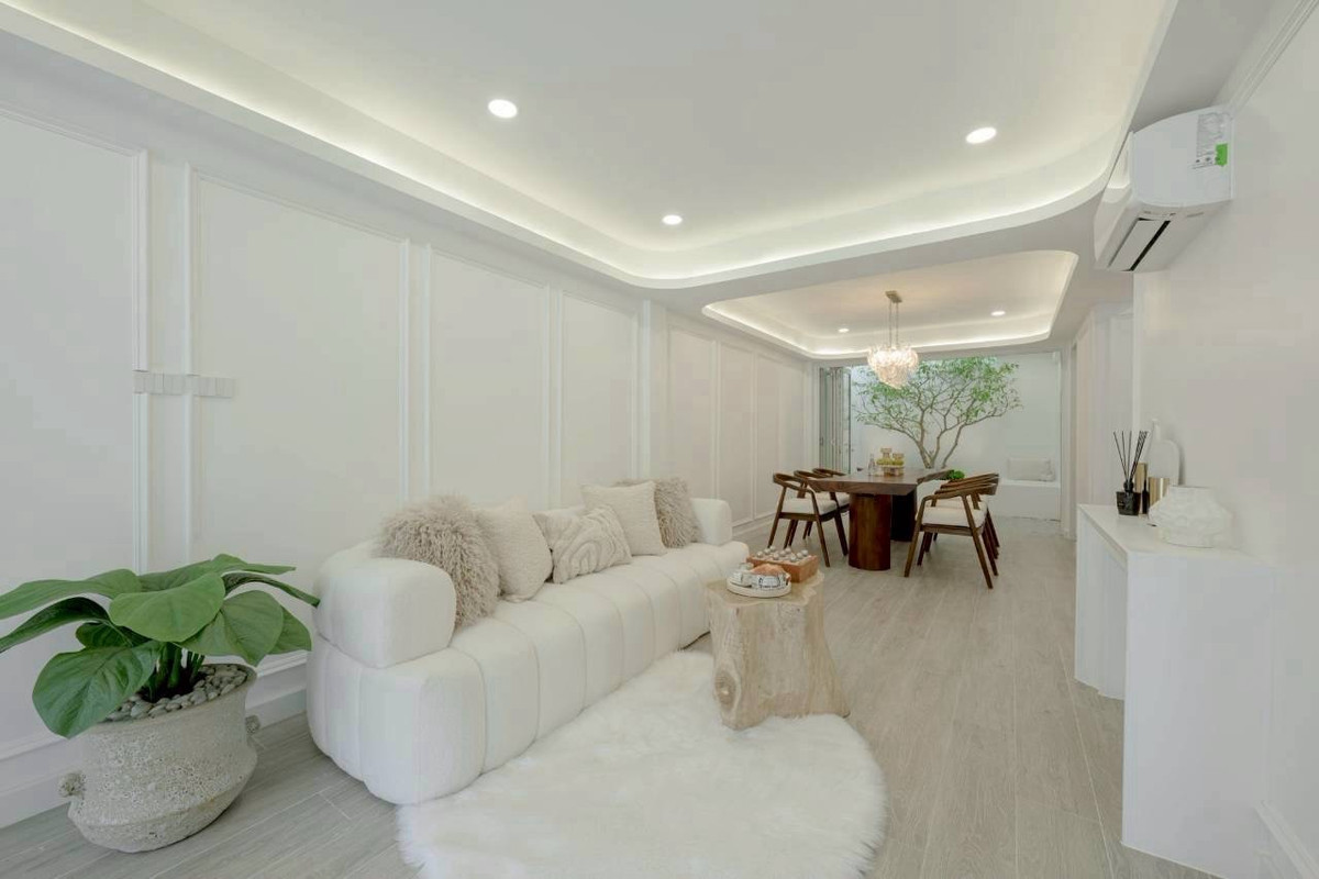 ทาวน์โฮม ปรีดี 42 | 3 ชั้น | 4 นอน 4 น้ำ 1 จอด | รีโนเวมใหม่ พร้อมอยู่ ทาวน์โฮม ปรีดี 42 | 3 ชั้น | 4 นอน 4 น้ำ 1 จอด | รีโนเวมใหม่ พร้อมอยู่