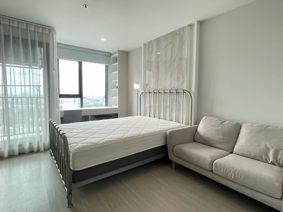 Urgent LIFE Ladprao, cheap, reduced from 17k to 15k, ready to move in.