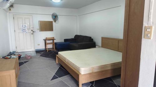 Selling Ratchada City Condo Pracharat Bamphen 7 Huai Khwang, near MRT Huai Khwang 500 meters (S5099)