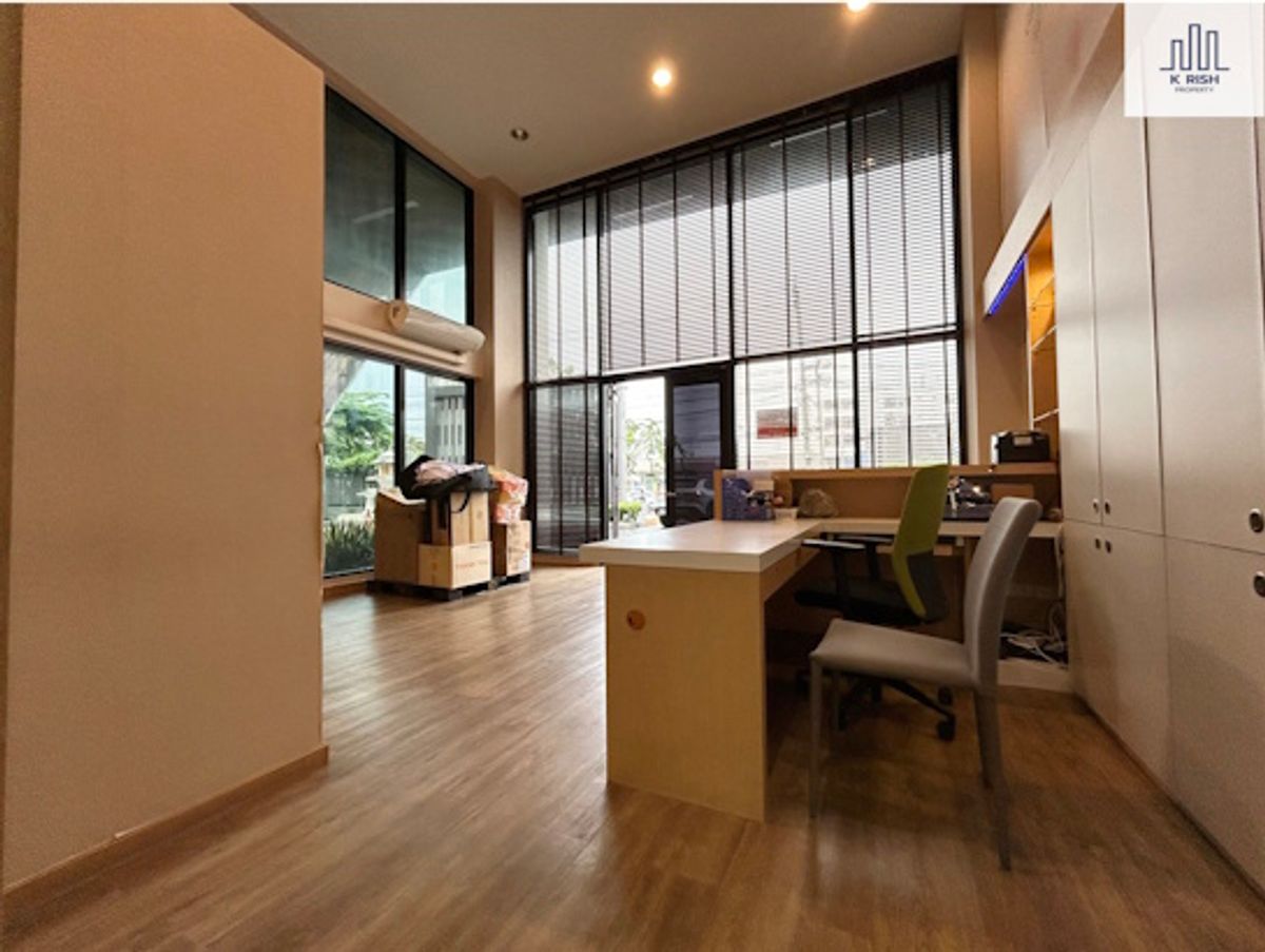 My Story Condo Lat Phrao 71 for sale (corner unit). Business unit on the first floor, 97.38 sq m. Fully furnished and ready to operate. Suitable for a clinic, office, or coffee shop. – รูปที่ 4
