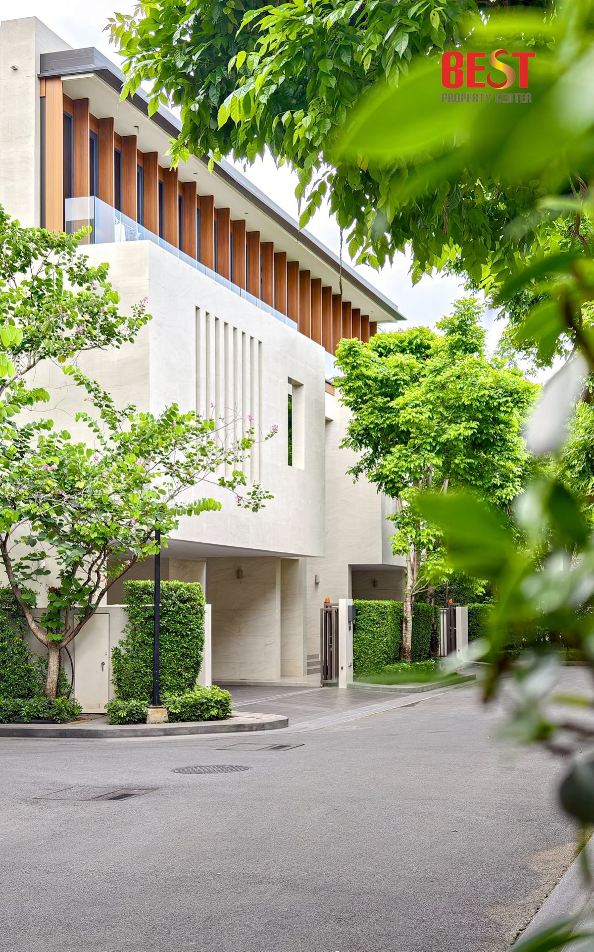 🏡 Sell luxury villas in the heart of Park Heritage Phatthanakan (Type L) near Thonglor only 4 km, with private elevators and swimming pools in Soi Phatthanakan 20 - Premium location.