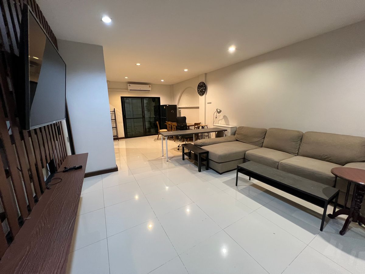 ให้เช่าสำหรับอยู่อาศัยหรือออฟฟิต Townhome/Home office 3 ชั้น บางนากม.5 ติดถนนในซอยวัดคลองปลัดเปรียง ทะลุถนนบางนาตราดและศรีนครินทร์ – รูปที่ 2