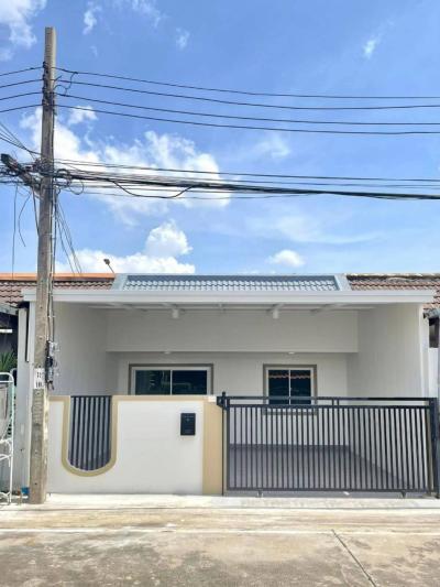 ขายทาวน์เฮาส์  หมู่บ้านทรายทองนิเวศน์  รีโนเวทใหม่ ท่าทราย เมืองนนทบุรี นนทบุรี CX-132849