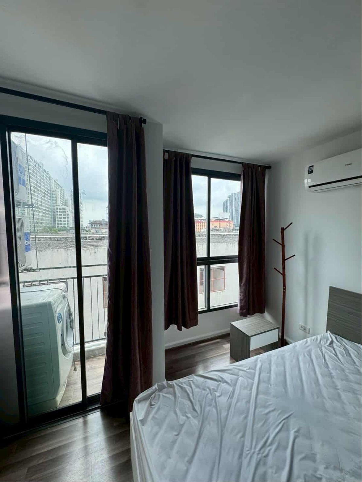 Living Nest Condo for sale, Ramkhamhaeng, ready to stay in the size of 25 sq.m., 1 bedroom, 1 bathroom, complete furniture ready. Living Nest Condo for sale, Ramkhamhaeng, ready to stay in the size of 25 sq.m., 1 bedroom, 1 bathroom, complete furniture ready.