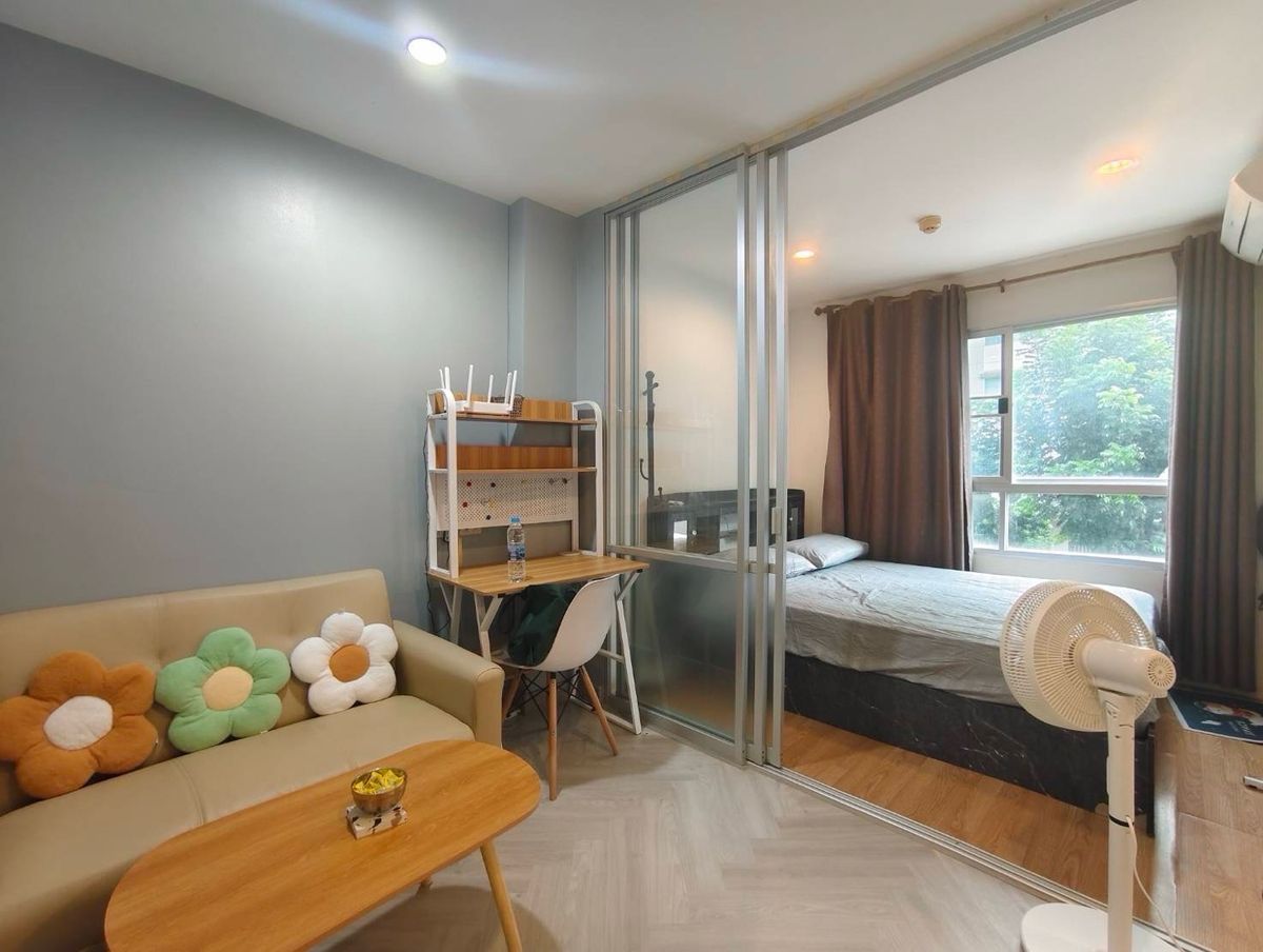 Lumpini Ville Onnut 46 Building C2, 2nd Floor, Garden View Project Complete fir with electrical appliances Complete facilities have convenience stores in a convenient travel project near BTS. Onnut 8,500 baht. Lumpini Ville Onnut 46 Building C2, 2nd Floor, Garden View Project Complete fir with electrical appliances Complete facilities have convenience stores in a convenient travel project near BTS. Onnut 8,500 baht.
