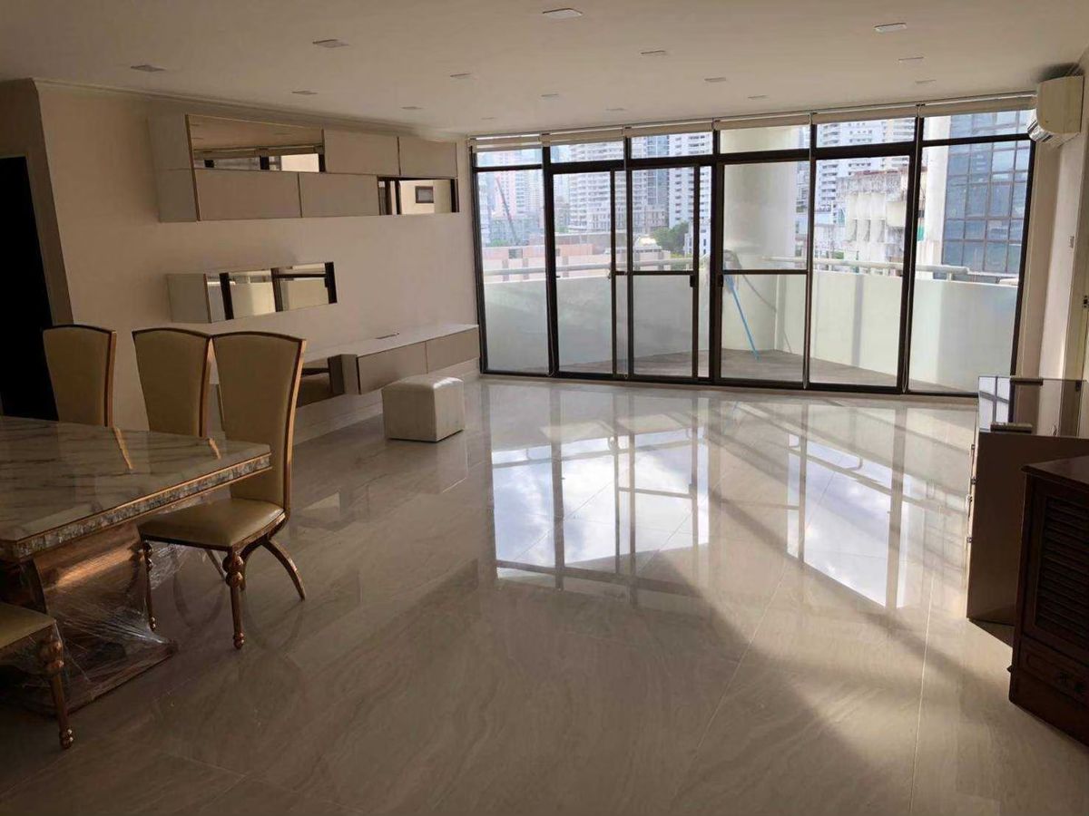 Waterford Park Thonglor / large size near BTS Thonglor / 2 bedrooms 113 sq.m. Call 0937890899