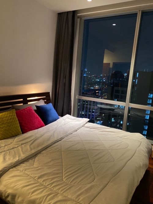 Sky Villas Sathorn / 2 Bedrooms near BTS St. Louis, with a good furniture / 2 bedroom 74 sq.m. Call 0937890899