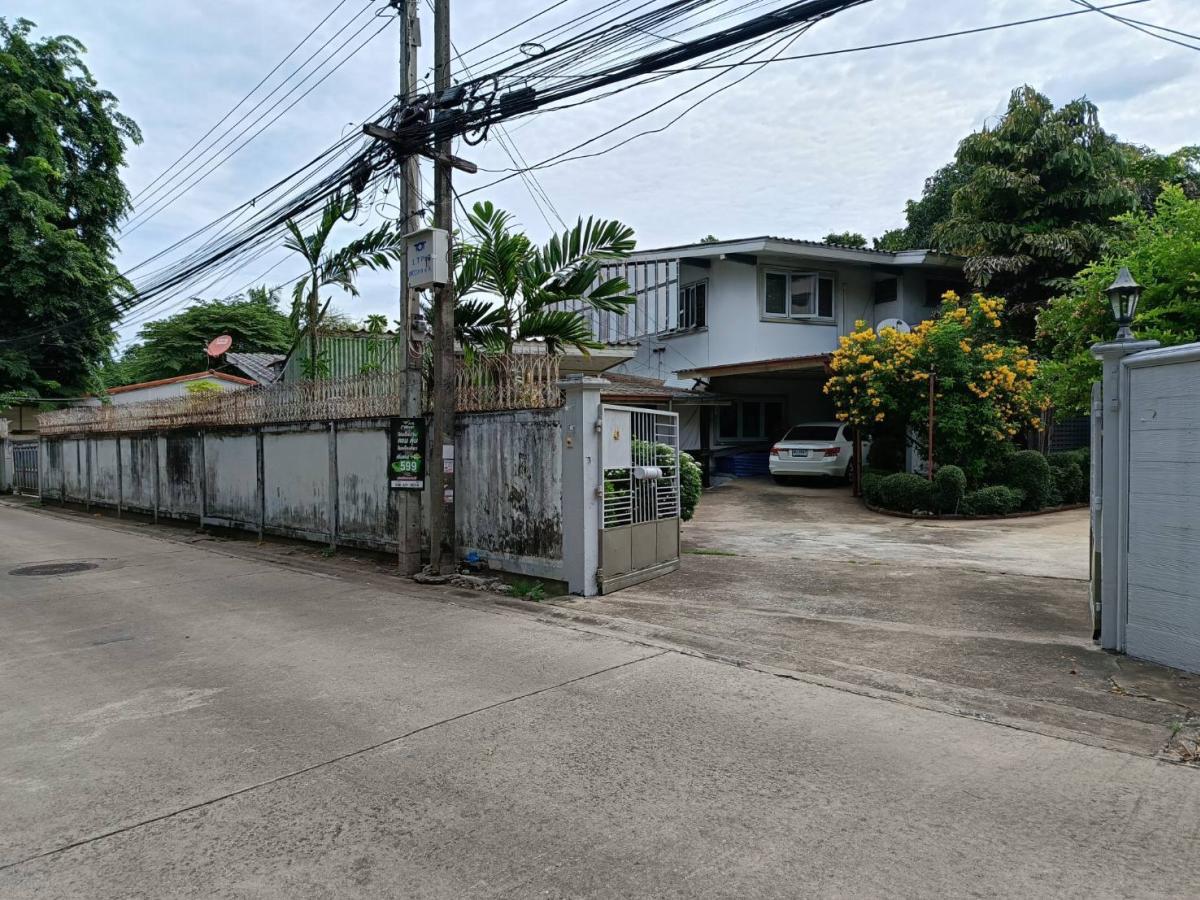 Luxury 6-Bedroom Home in Ladprao Premium Location, Prime Investment - 70M THB