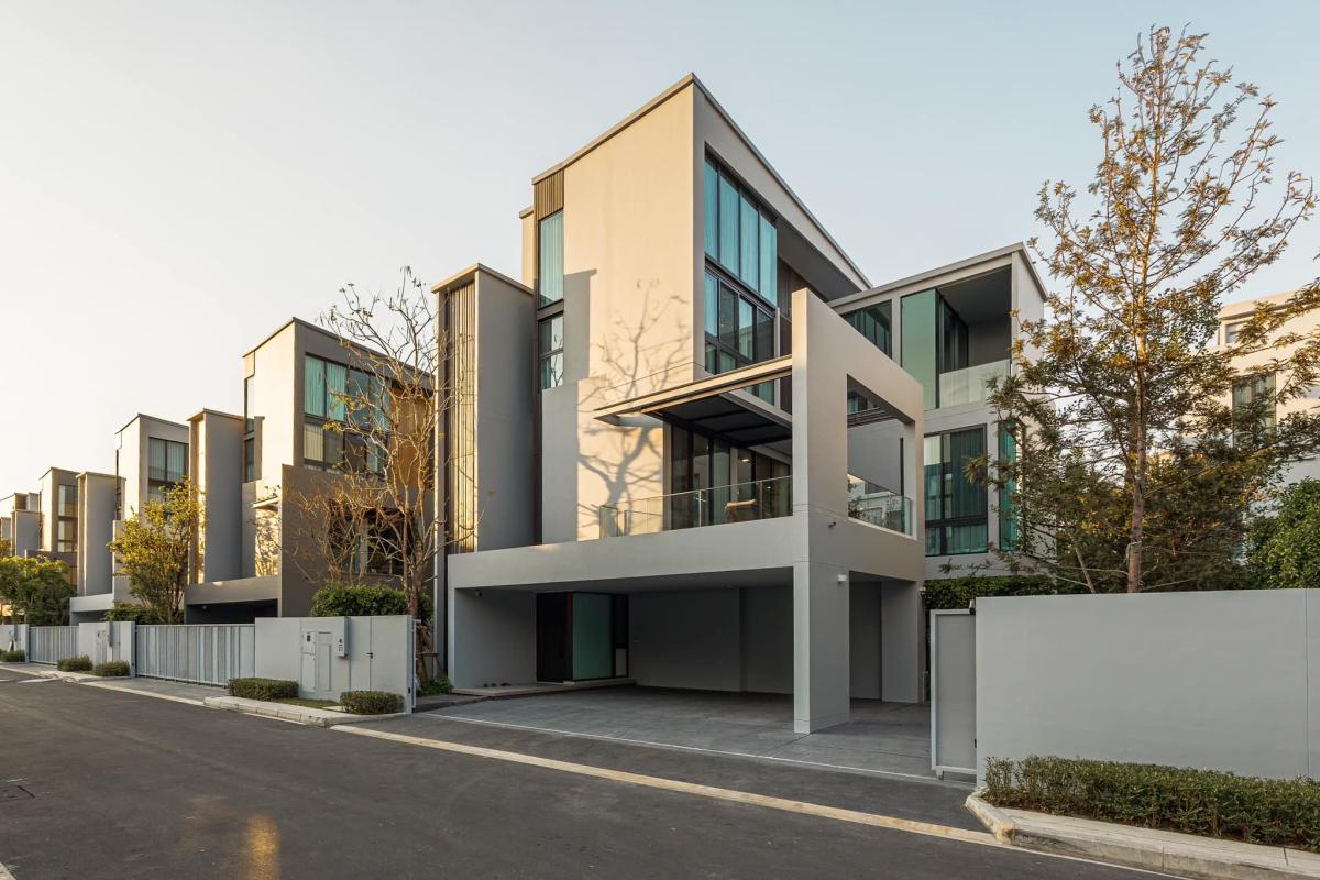 สุดยอดบ้านหรู VIVE กรุงเทพกรีฑา พร้อมลิฟท์และที่จอดรถ Luxury VIVE Krungthep Kreetha Home with Elevator & Parking for Sale or Rent! สุดยอดบ้านหรู VIVE กรุงเทพกรีฑา พร้อมลิฟท์และที่จอดรถ Luxury VIVE Krungthep Kreetha Home with Elevator & Parking for Sale or Rent!