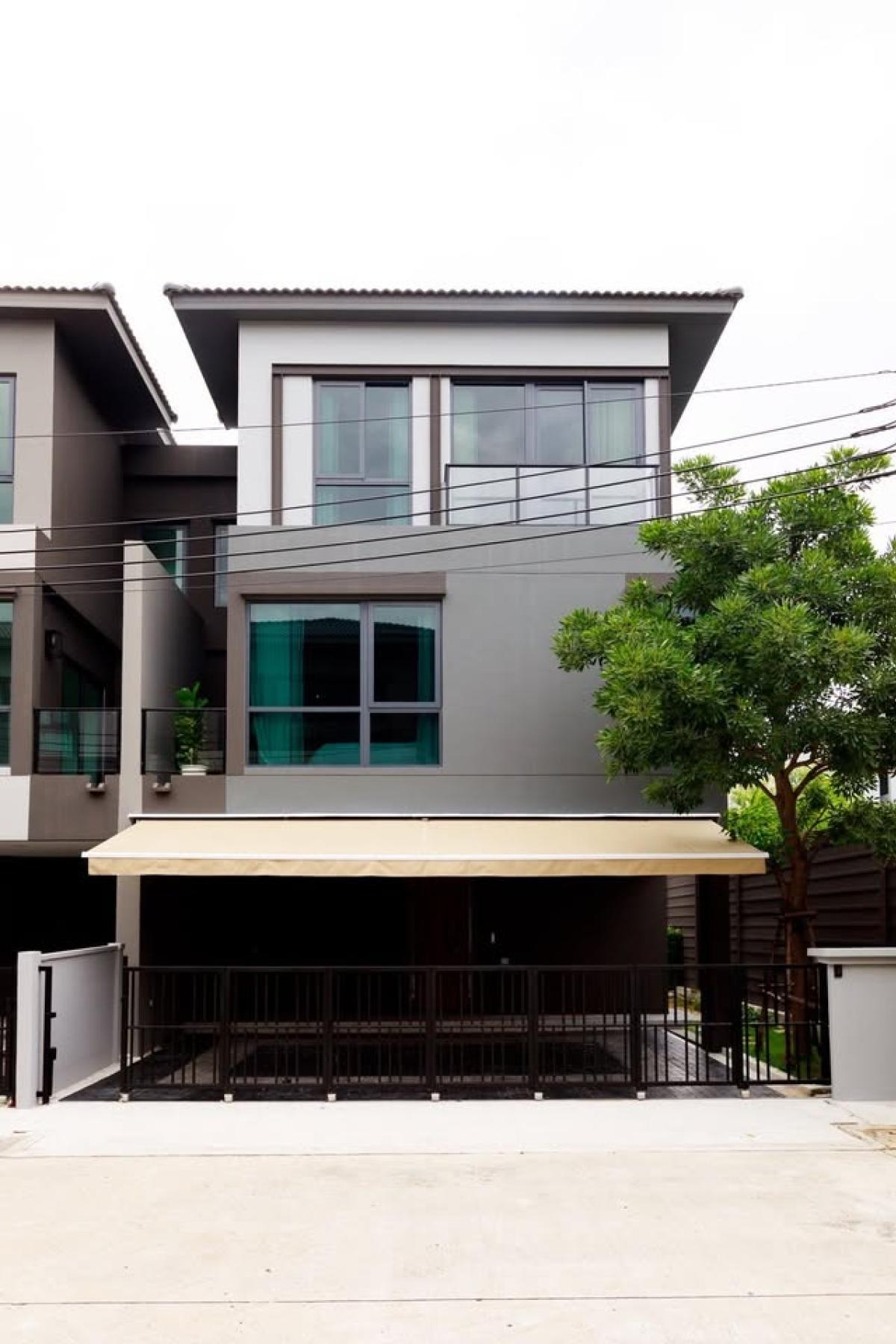 บ้านหรู 4 ห้องนอน ใจกลางบางนา ให้เช่าเพียง 100,000 บาท/เดือน Luxury 4-Bedroom Home in Bangna for Rent at 100,000 THB/Month