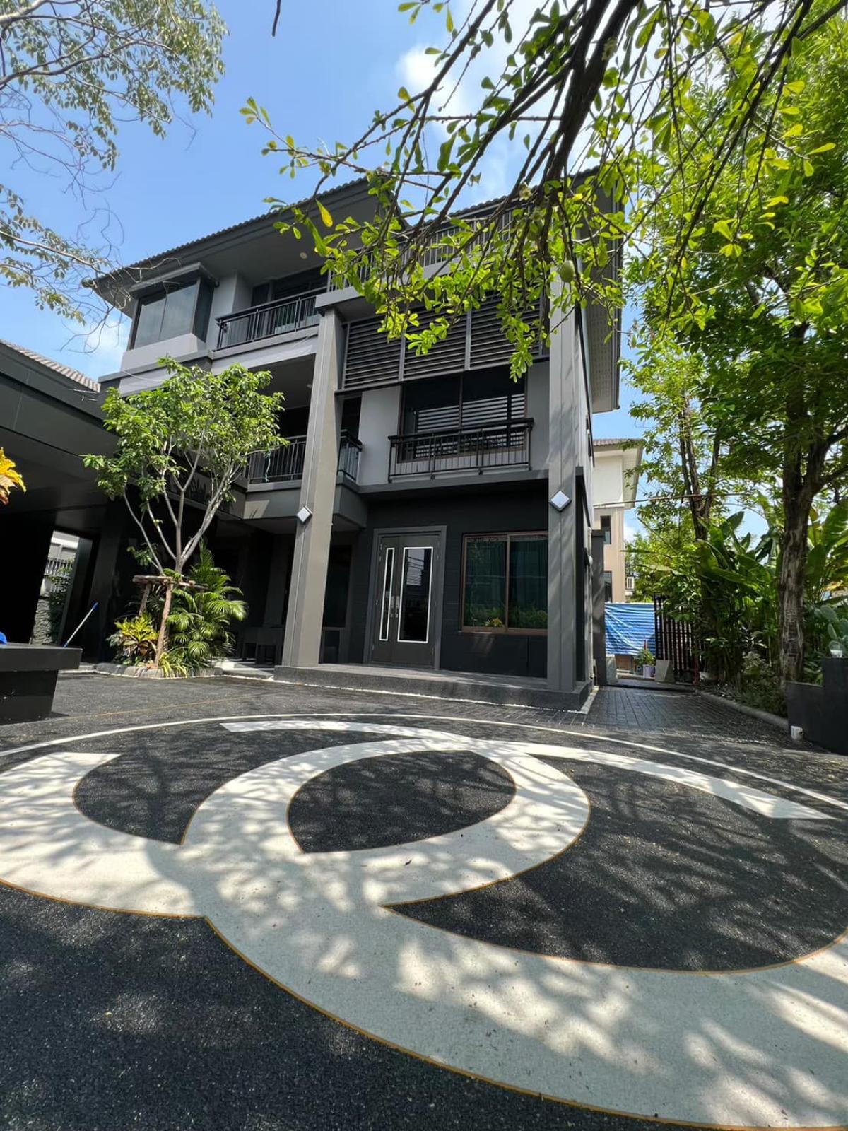 บ้านหรู 7 ห้องนอน ย่านพัฒนาการ 38 พร้อมอยู่! Luxury 7-Bedroom House at Pattanakarn 38 – Ready to Move In! บ้านหรู 7 ห้องนอน ย่านพัฒนาการ 38 พร้อมอยู่! Luxury 7-Bedroom House at Pattanakarn 38 – Ready to Move In!