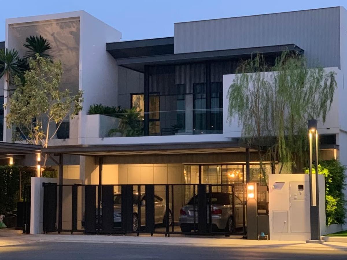 บ้านหรู 3 ห้องนอน ใกล้ VIVE บางนา พร้อมเข้าอยู่ Luxury 3-Bedroom House Near VIVE Bangna Ready to Move In บ้านหรู 3 ห้องนอน ใกล้ VIVE บางนา พร้อมเข้าอยู่ Luxury 3-Bedroom House Near VIVE Bangna Ready to Move In