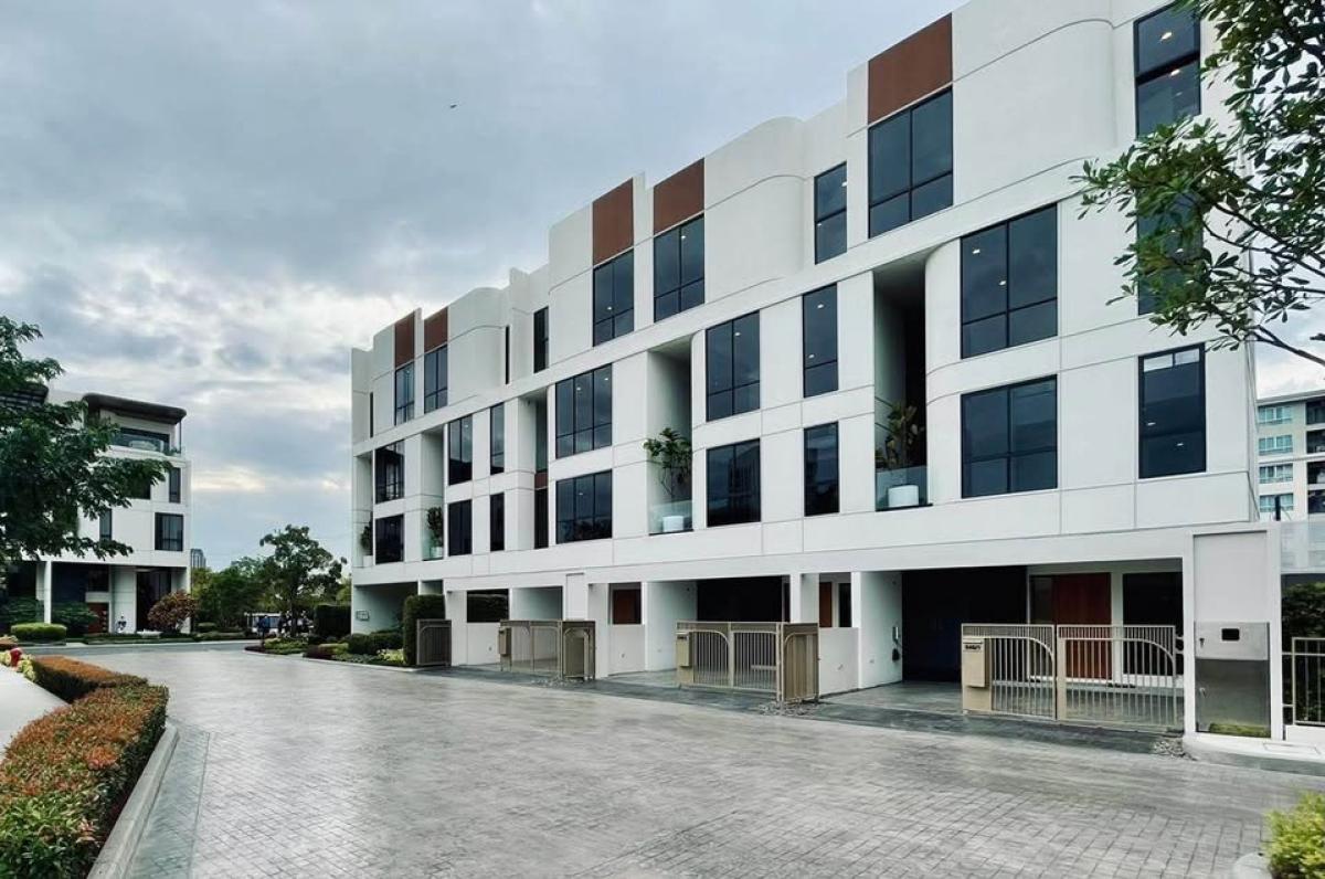 บ้านหรูใกล้ King's College วิวสวนสวย พร้อม EV Charger Luxury Home Near King’s College with Scenic Garden & EV Charger บ้านหรูใกล้ King's College วิวสวนสวย พร้อม EV Charger Luxury Home Near King’s College with Scenic Garden & EV Charger