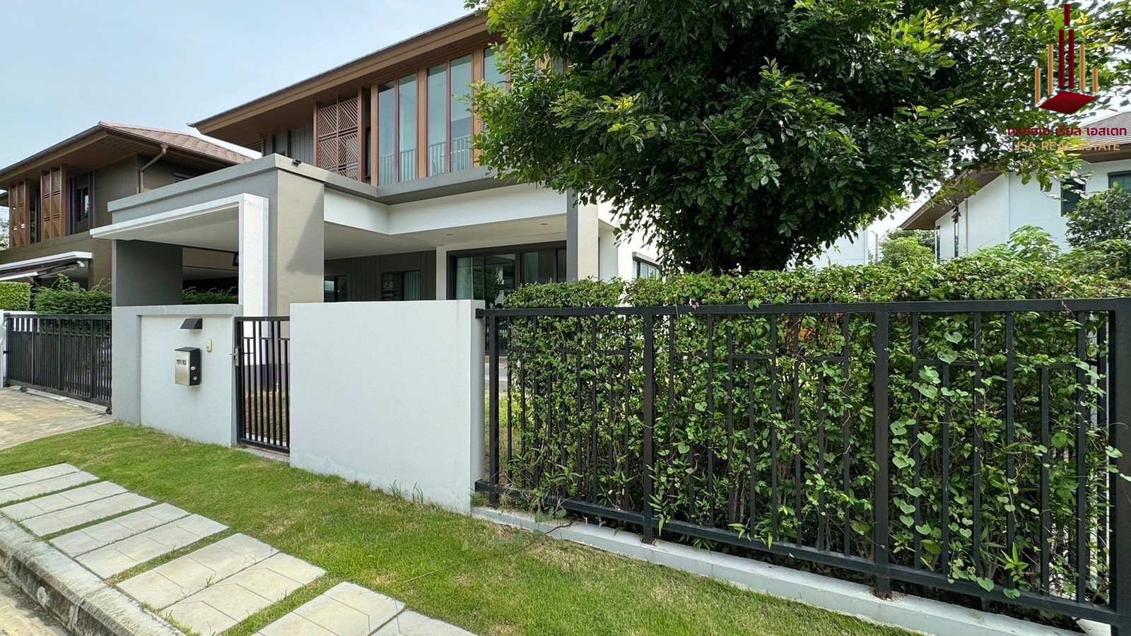 ✨ For Rent: Burasiri Pattanakarn ✨ 💰 Only 120,000 thb/month ✨ For Rent: Burasiri Pattanakarn ✨ 💰 Only 120,000 thb/month