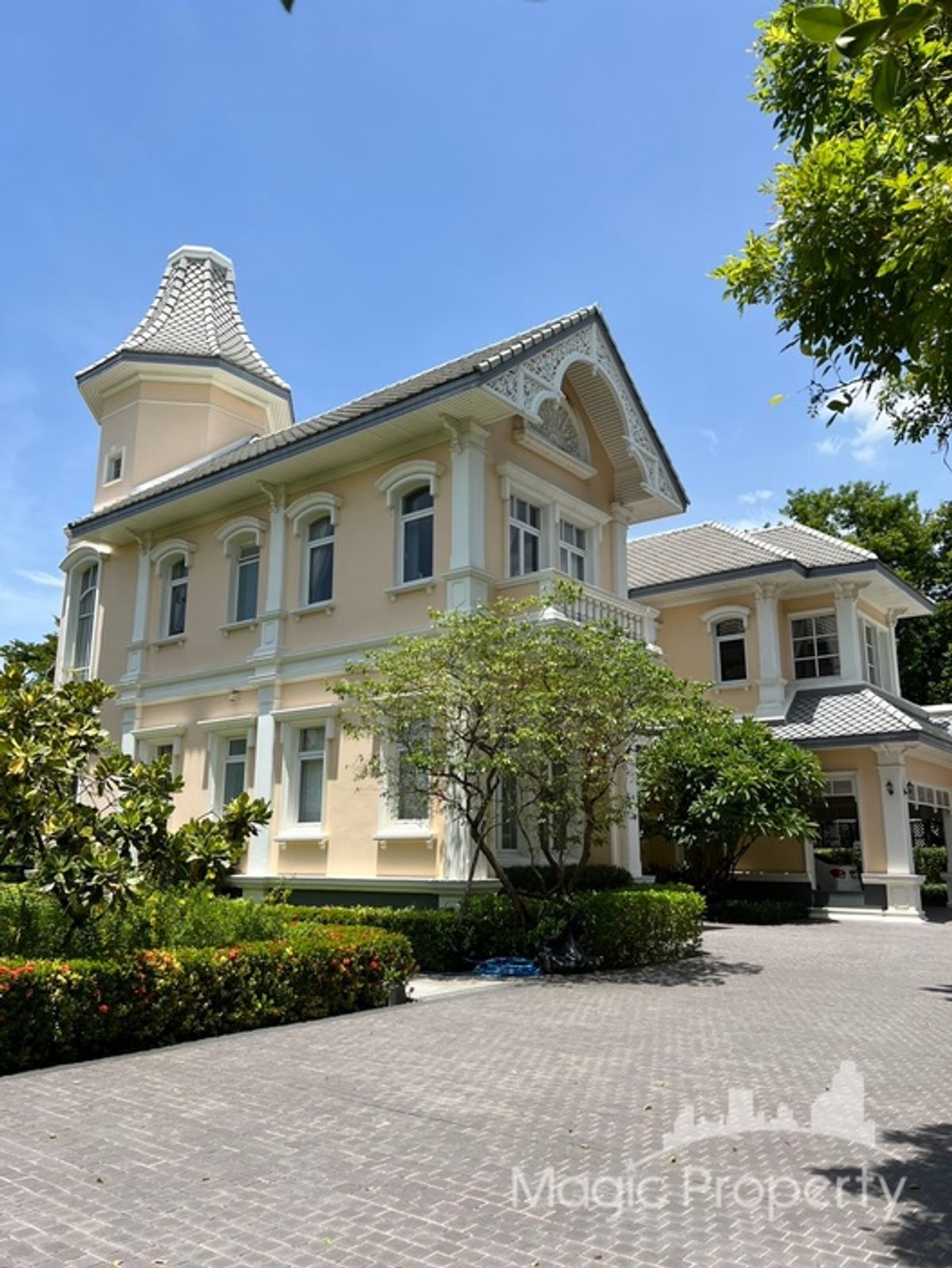 ขายบ้านเดี่ยว 4 ห้องนอน ในโครงการเดอะ รอยัล เรสซิเดนซ์ ซอยประเสริฐมนูกิจ 27 แขวงจรเข้บัว เขตลาดพร้าว กรุงเทพฯ ขายบ้านเดี่ยว 4 ห้องนอน ในโครงการเดอะ รอยัล เรสซิเดนซ์ ซอยประเสริฐมนูกิจ 27 แขวงจรเข้บัว เขตลาดพร้าว กรุงเทพฯ