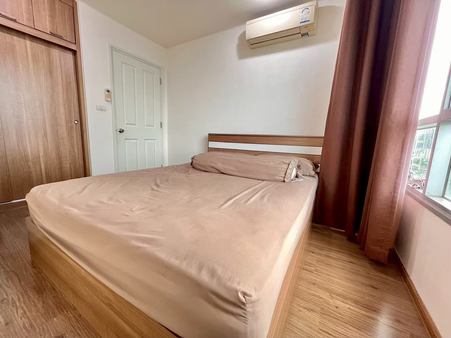 Urgent sale! Condo Light Rattanathibet