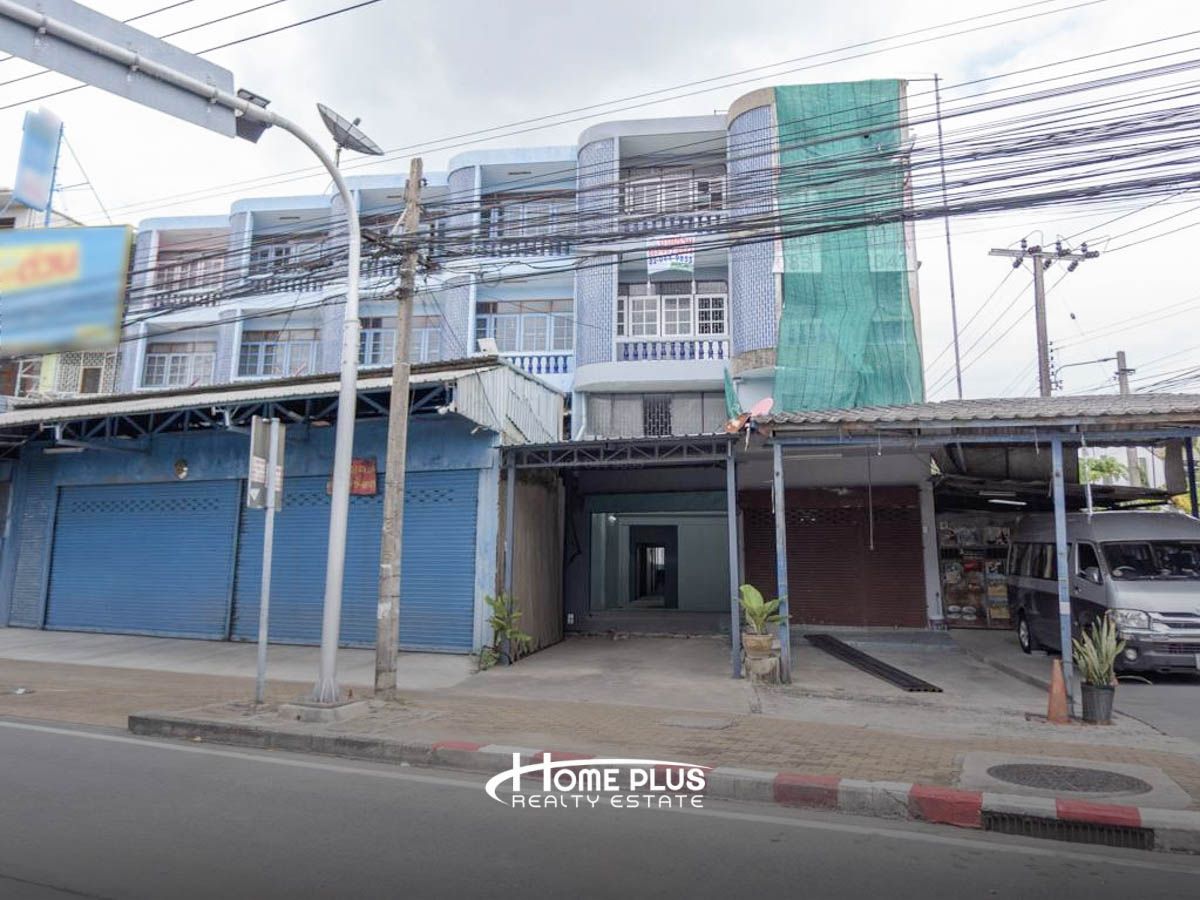 อาคารพาณิชย์ 3 ชั้นครึ่งซอยลาซาล 37 ถนนลาซาลสุขุมวิท 105 ทำเลทอง อาคารพาณิชย์ 3 ชั้นครึ่งซอยลาซาล 37 ถนนลาซาลสุขุมวิท 105 ทำเลทอง