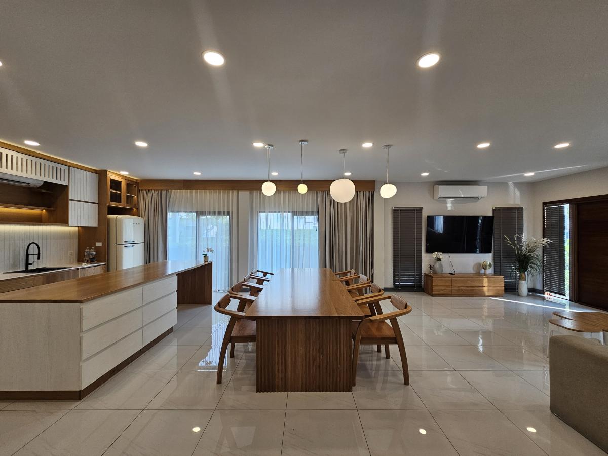คอนโดหรูใจกลางบางนา The City Bangna 5 ห้องนอน 6 ห้องน้ำ 416 ตรม. ให้เช่า 200,000 บาท/เดือน ขาย 29,900,000 บาท Luxury Condo in Bangna, 5 Bed 6 Bath, 416 sqm, Rent 200,000 THB/month, Sell 29,900,000 THB