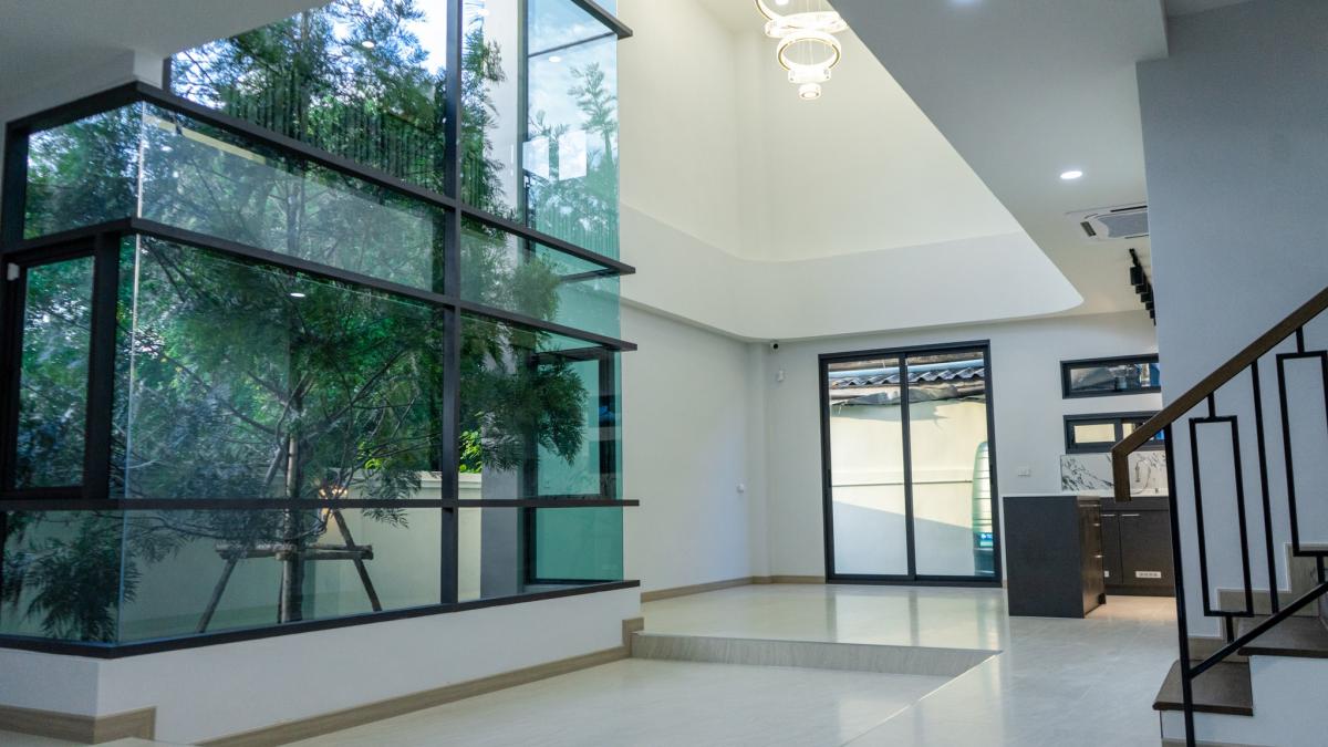 บ้านหรู 3 ห้องนอน ย่านอ่อนนุช ใกล้ BTS พร้อมอยู่! Luxury 3-Bedroom House in Onnut Near BTS Ready to Move In! บ้านหรู 3 ห้องนอน ย่านอ่อนนุช ใกล้ BTS พร้อมอยู่! Luxury 3-Bedroom House in Onnut Near BTS Ready to Move In!