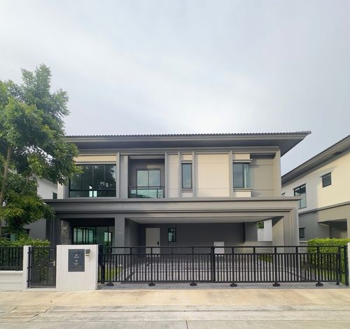 🔥Urgent Sale🔥 Grand Britannia Ratchapruek-Chaengwattana, large house with a spacious yard, ready to move in, near Central Chaengwattana and Central Westgate.