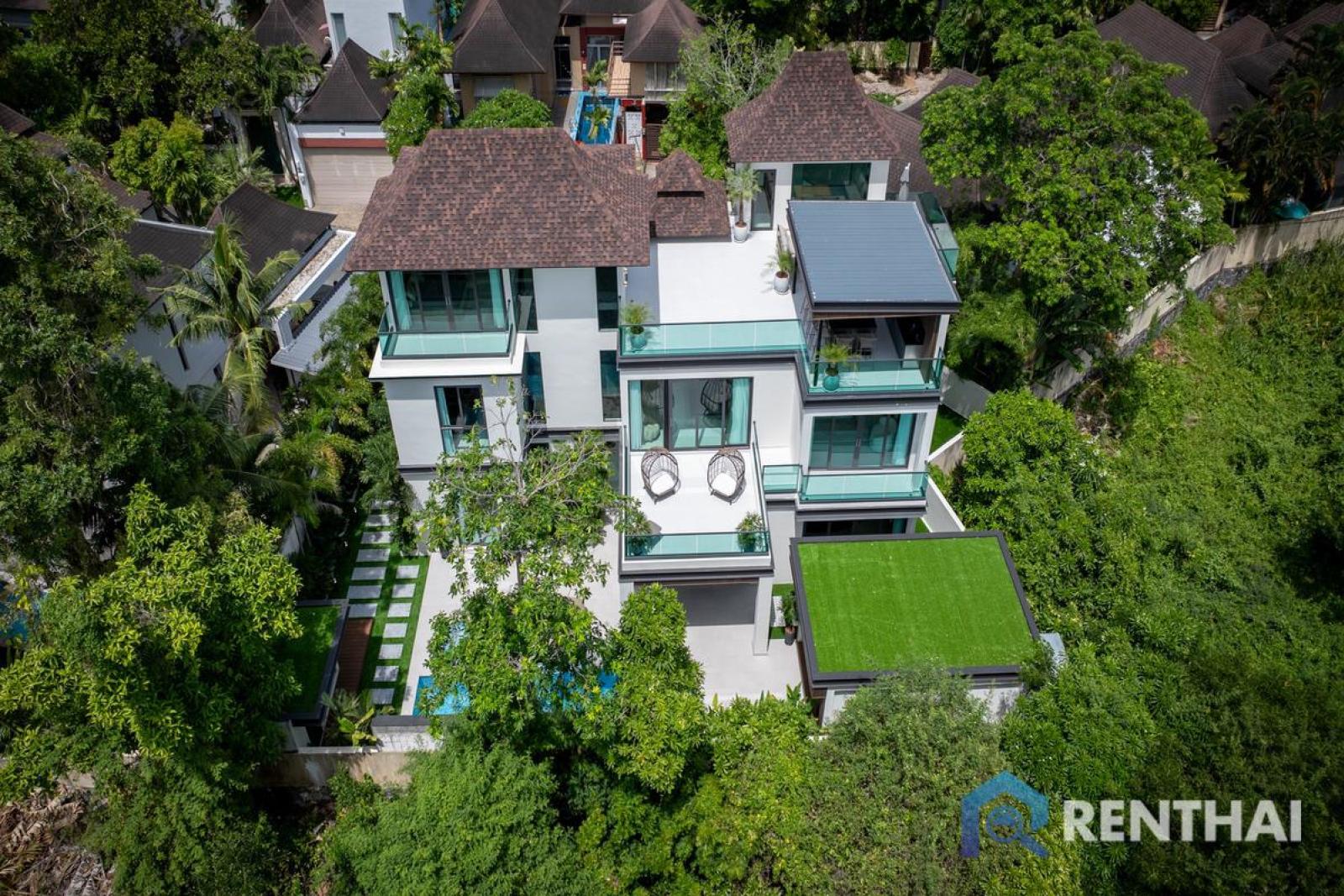 Exclusive 3-Storey Luxury Residence near Na Jomtien Beach Exclusive 3-Storey Luxury Residence near Na Jomtien Beach