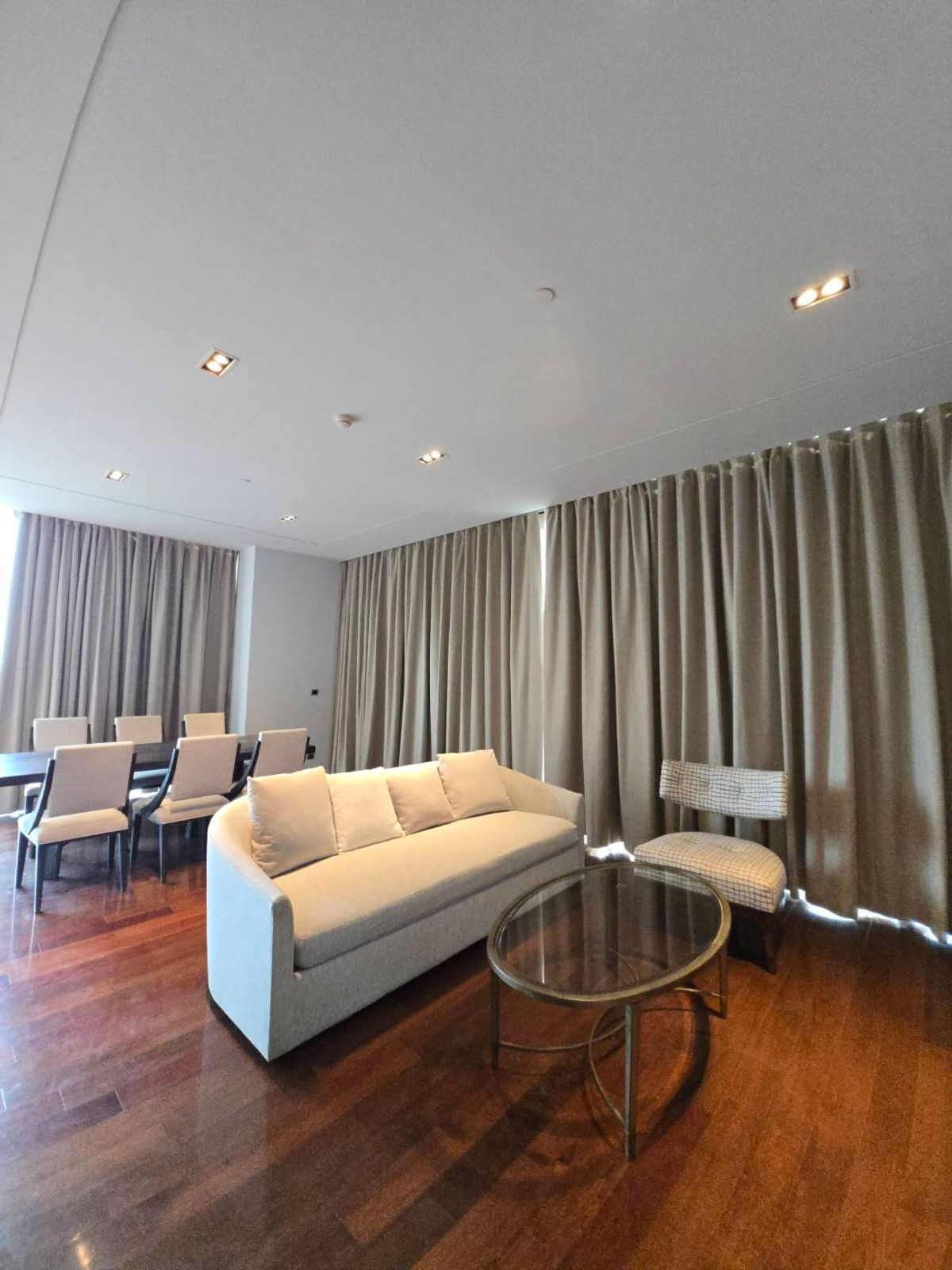 Pet (2 bed 136 Sqm) 🐱🐶 Condo @BTS Prompong - 140,000 THB Negotiable Pet (2 bed 136 Sqm) 🐱🐶 Condo @BTS Prompong - 140,000 THB Negotiable