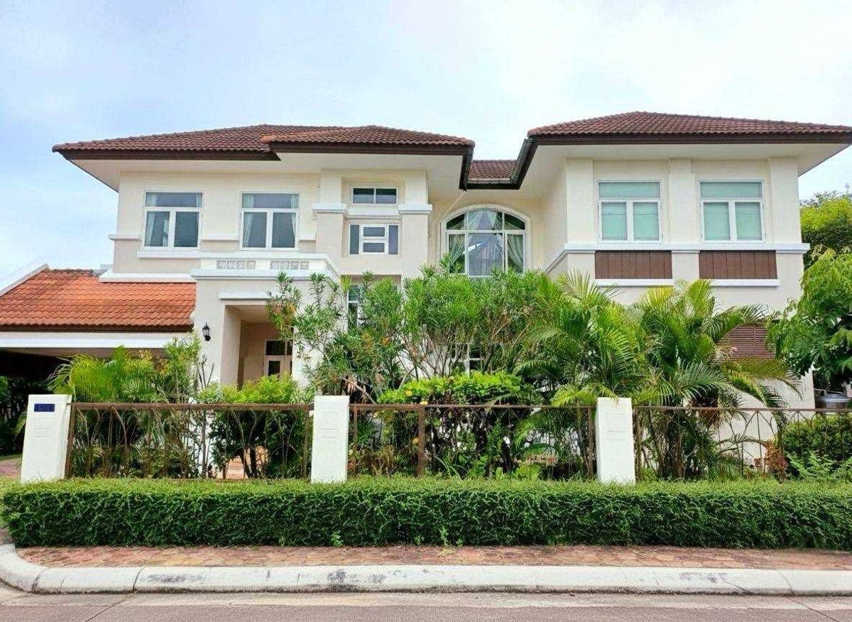 ขายบ้านเดี่ยว หมู่บ้าน ลิฟวิ่งลากูน พระยาสุเรนทร์-รามอินทรา 385 ตร.ม. 