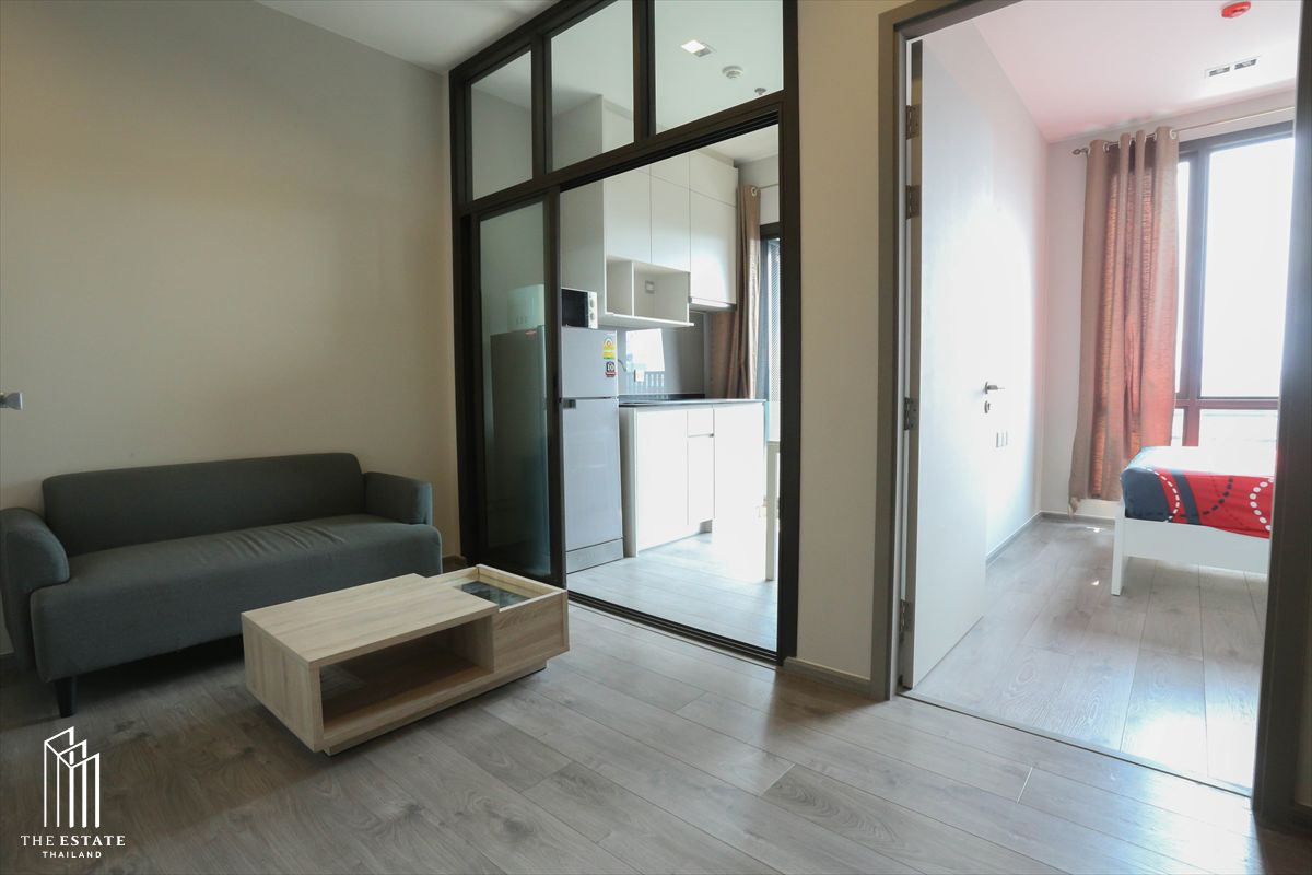 For rent Whizdom Avenue Ratchada-Ladprao, closed kitchen, beautiful view of green space facing the city @17,500 Baht