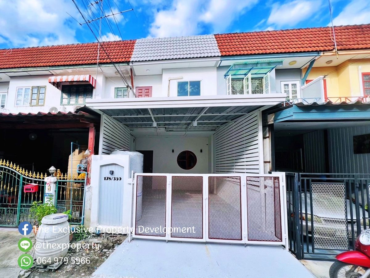 Townhouse for sale Bua Thong Village 4, cheap price, newly renovated, ready to move in.
