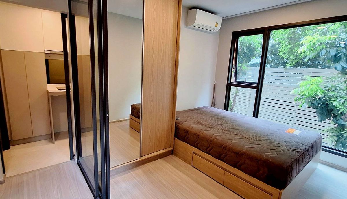 📌 For Sale with Tenant ✨ The Privacy S101 ✨ 🌿 Corner Unit – Rare Item 🍃 Peaceful & Green Atmosphere 💎 Beautifully Maintained  🌙 High-Quality Blackout Curtains