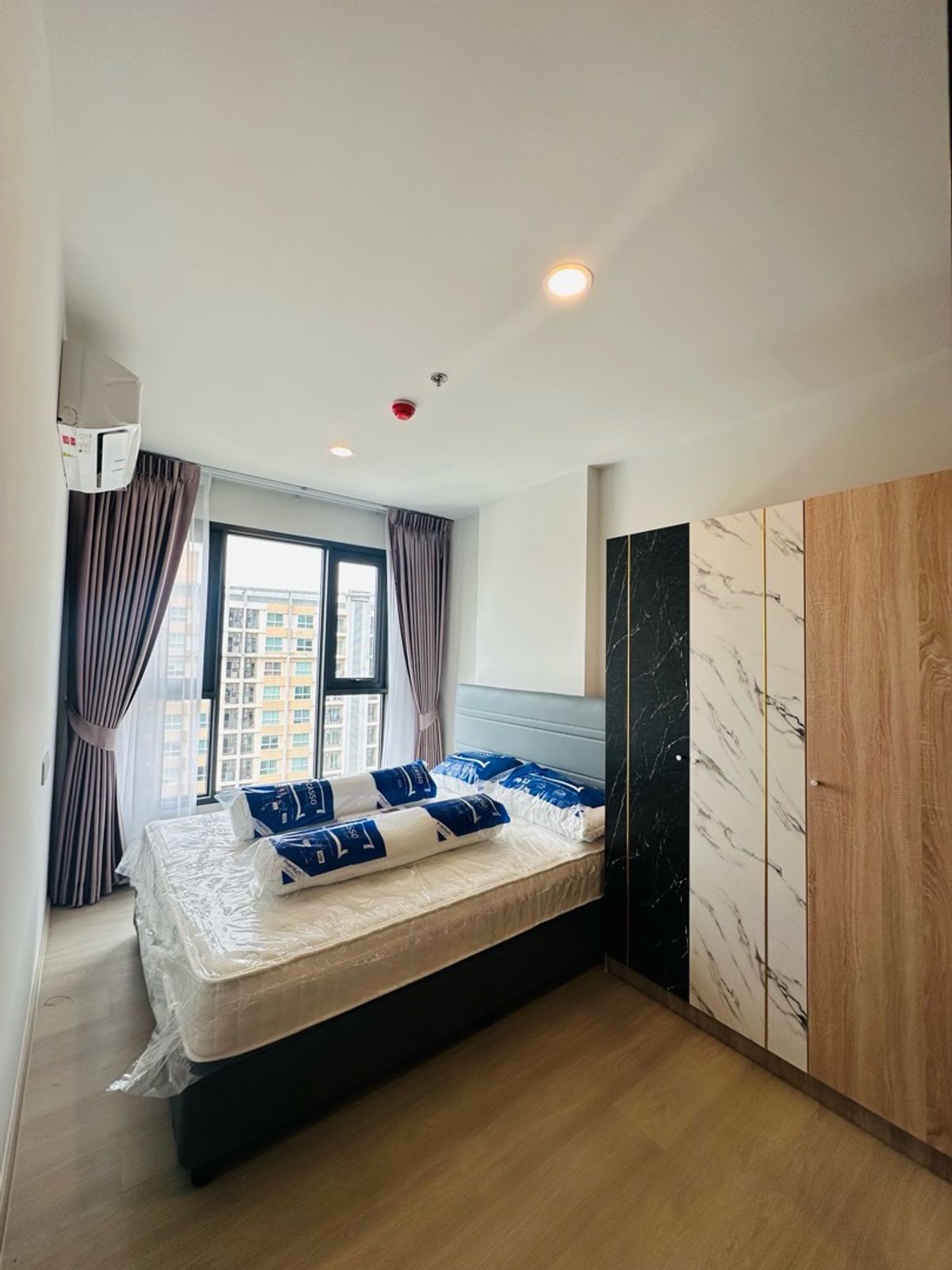 Condo: Aspire Onnut Station(for rent)
Location :  BTS Onnut 🚝🚝🔥🔥
Floor : 29
Size : 31SQM   
Type : 1Bedroom 1Bathroom 
Rent Price : 18,000/month 1 year lease contract

Tel. 0825877125 (คุณซัน)AG
👉 line.me/ti/p/eklLUohzVL – รูปที่ 4