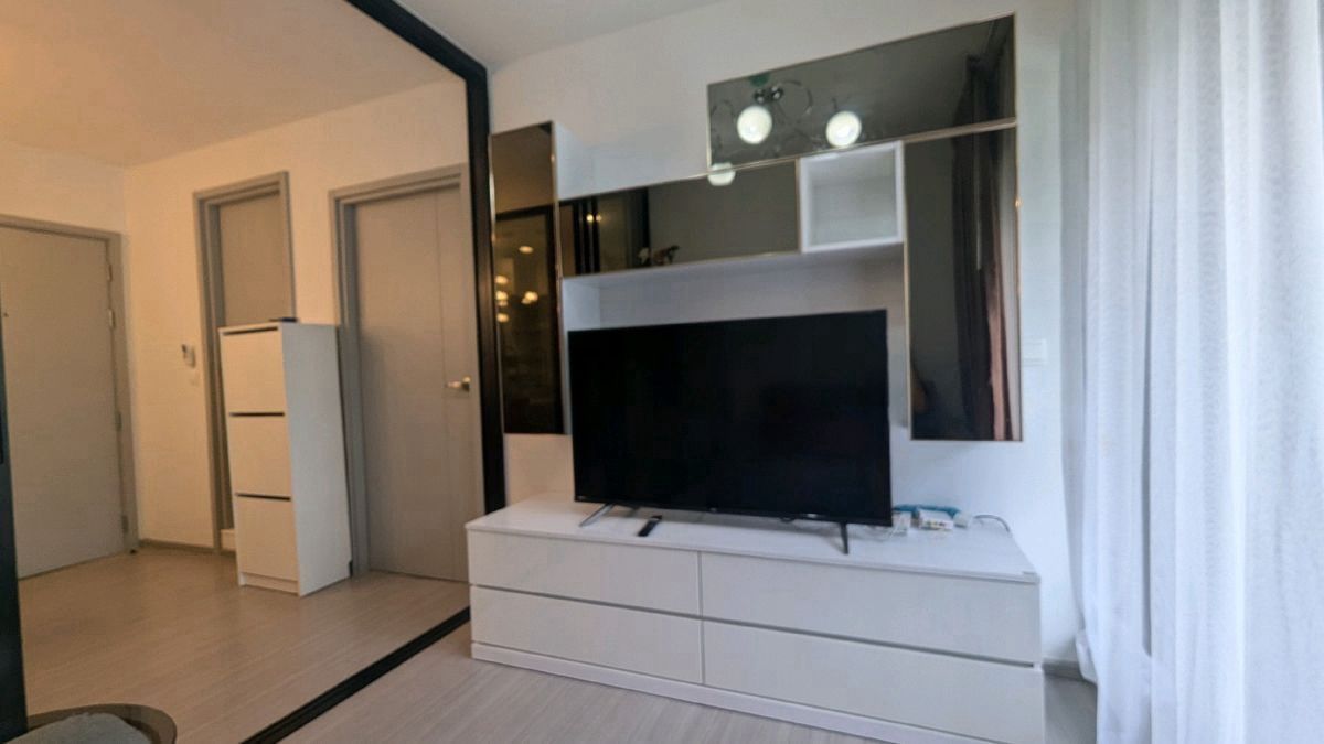 Aspire Sukhumvit On Nut, convenient to travel anywhere, close to the BTS, easy to find things to eat. Aspire Sukhumvit On Nut, convenient to travel anywhere, close to the BTS, easy to find things to eat.