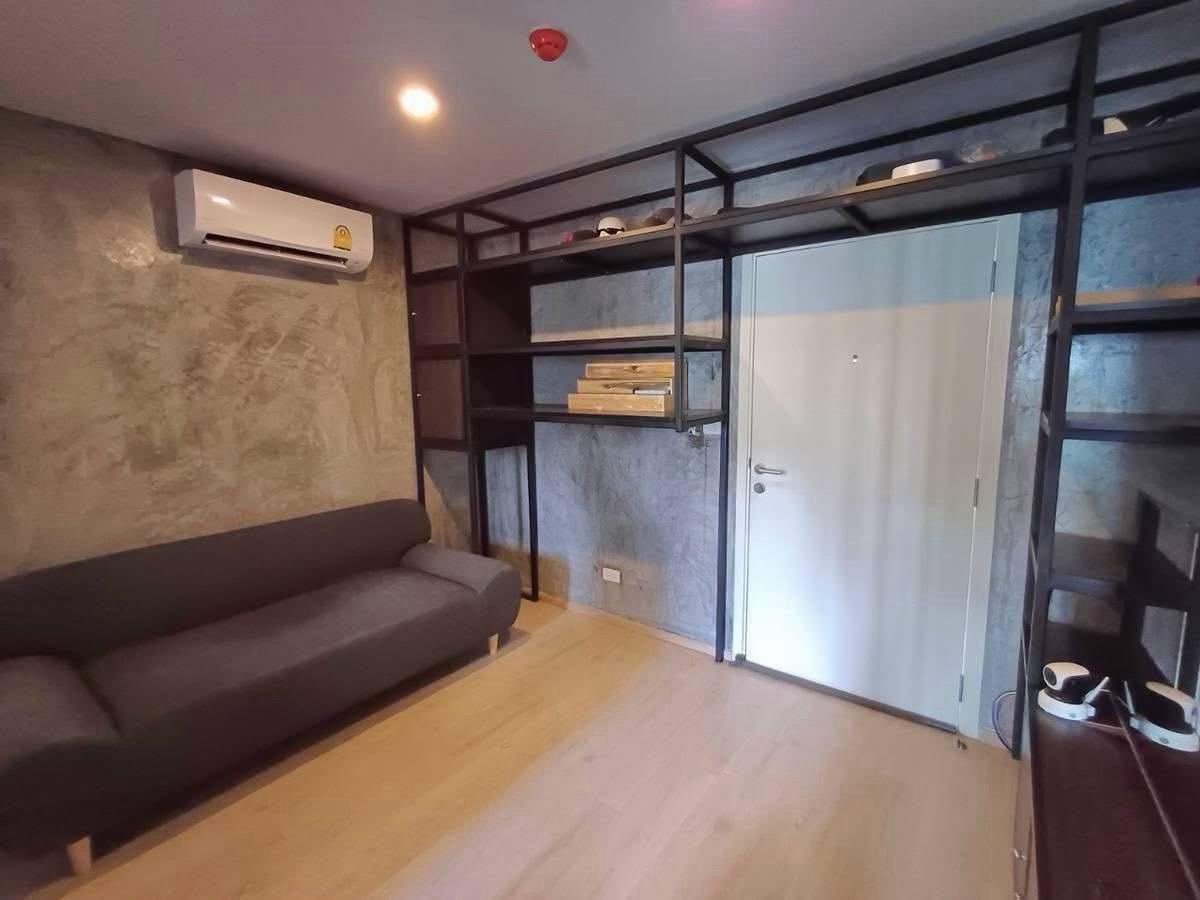 Urgent sale Elio moss Phahon Yothin, decorated room, not affected by the earthquake at all.