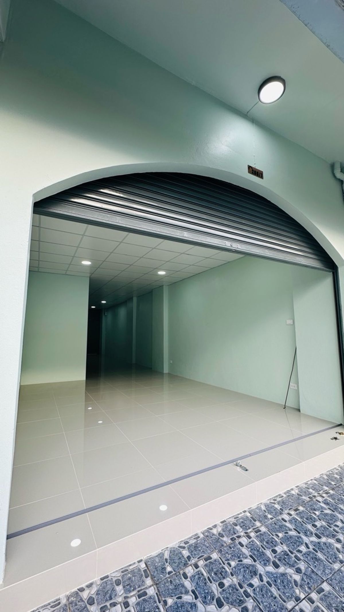 Very cheap❣️For rent 10,000 for trading, office use.