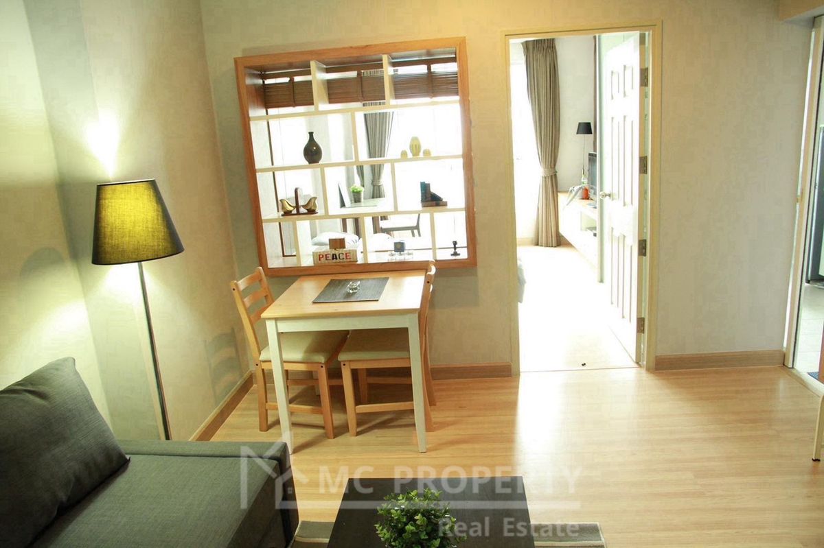 Life@Sathorn 10 Ready to move! 1 bedroom 41sqm high floor for rent only 20,000 Tel: 0816878954 Life@Sathorn 10 Ready to move! 1 bedroom 41sqm high floor for rent only 20,000 Tel: 0816878954