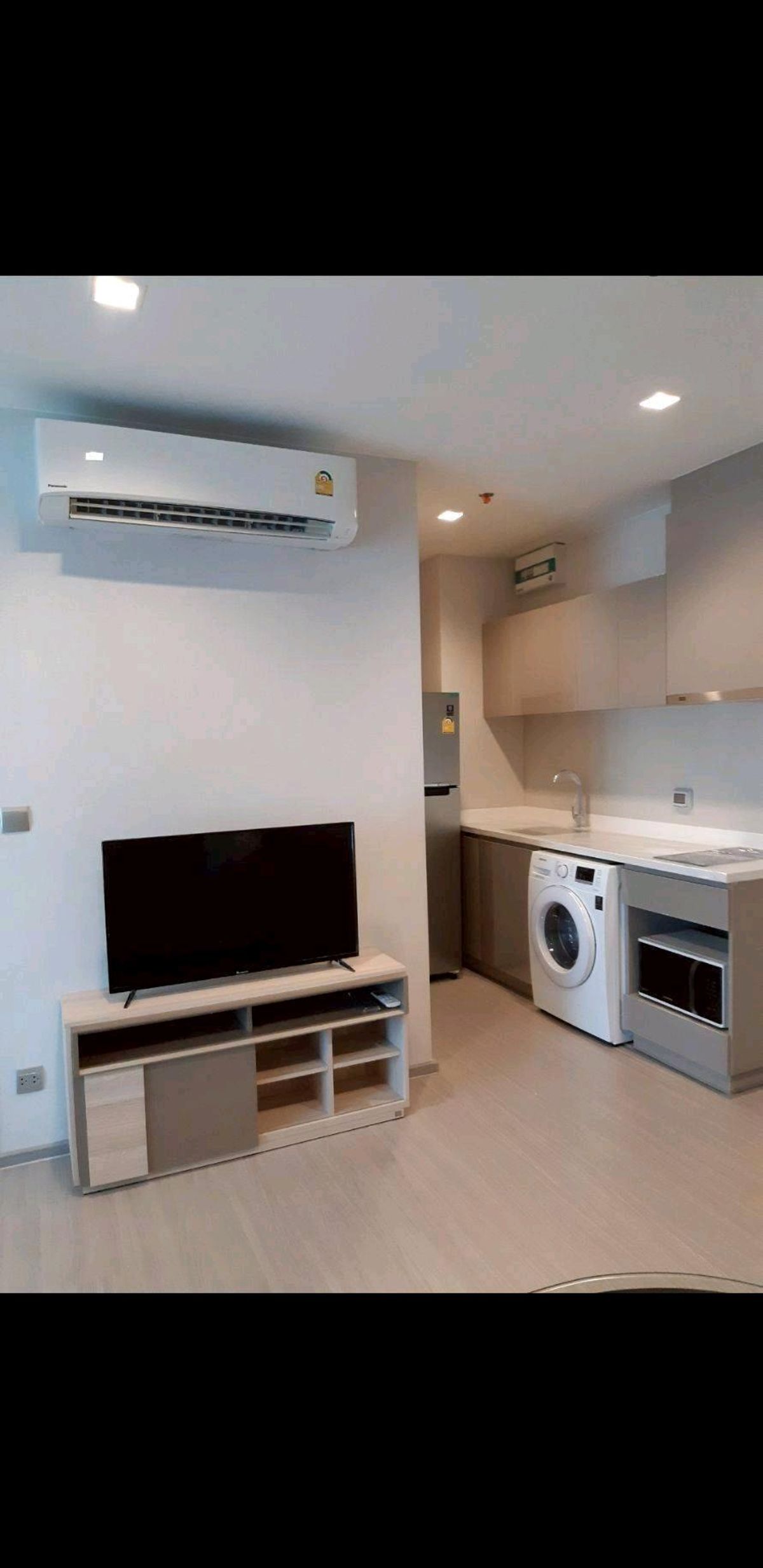 for rent life sukhumvit62 35sqm. special price 17000 bht please add line id paolin1 for rent life sukhumvit62 35sqm. special price 17000 bht please add line id paolin1