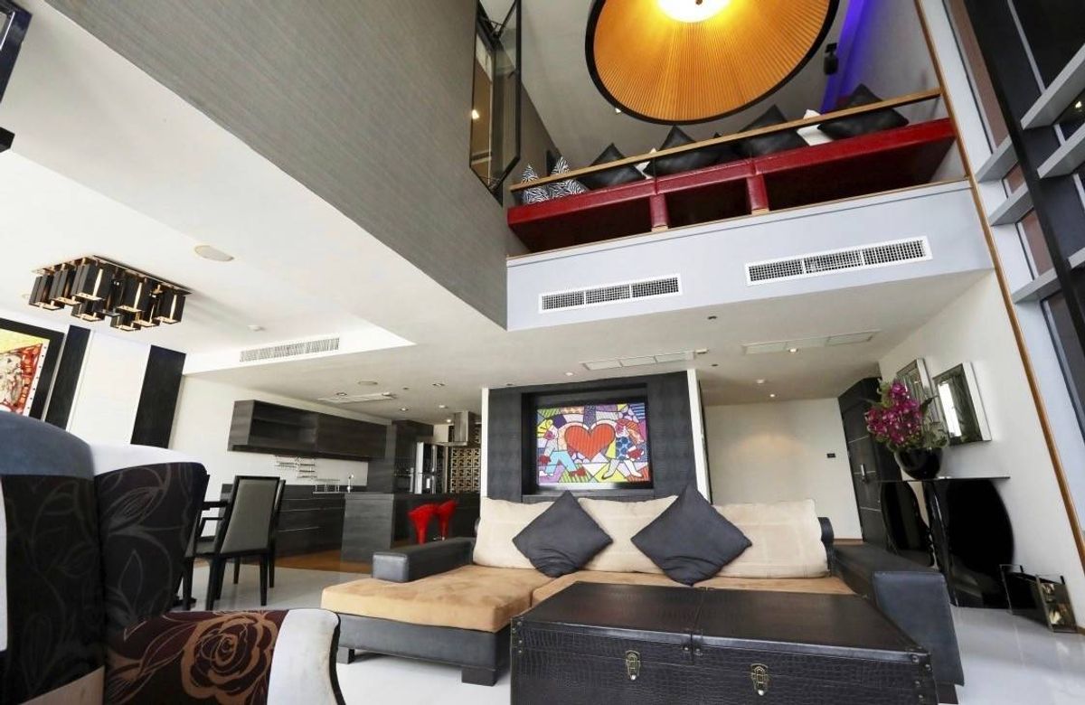 ✨ Luxury Condo at All Seasons Mansion – Prime Pathumwan Location | Spacious 360 sqm | 5 Bedrooms, 6 Bathrooms | Corner Unit with City View | Fully Furnished &amp; Move-in Ready | Near BTS Ploenchit