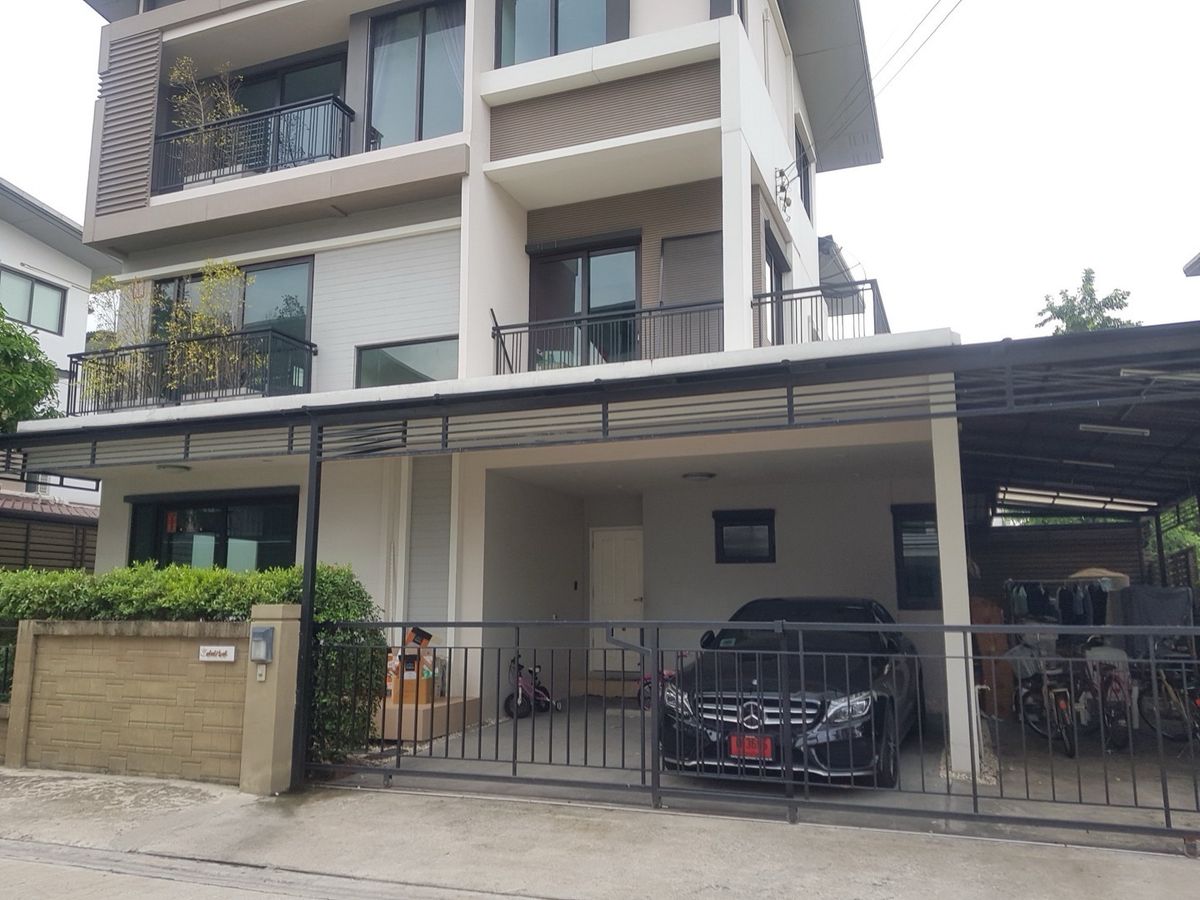 บ้านเดี่ยว 3 ชั้น 57 ตร.ว. หมู่บ้านโกลเด้นเพรสทีจ วัชรพล-สุขาภิบาล5 ใกล้สำนักงานเขตสายไหม บ้านเดี่ยว 3 ชั้น 57 ตร.ว. หมู่บ้านโกลเด้นเพรสทีจ วัชรพล-สุขาภิบาล5 ใกล้สำนักงานเขตสายไหม
