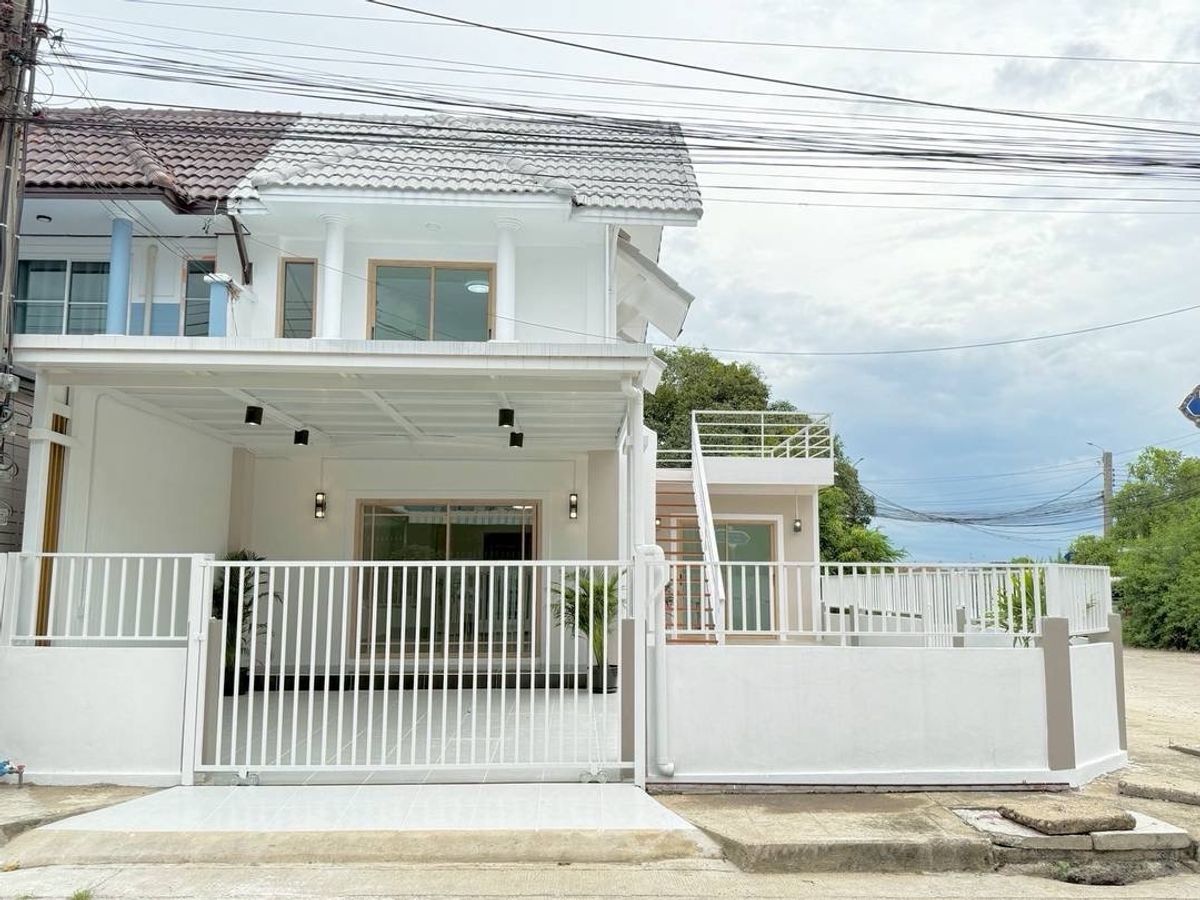 Corner house for sale 33 sq m 💥 2.79 million baht.